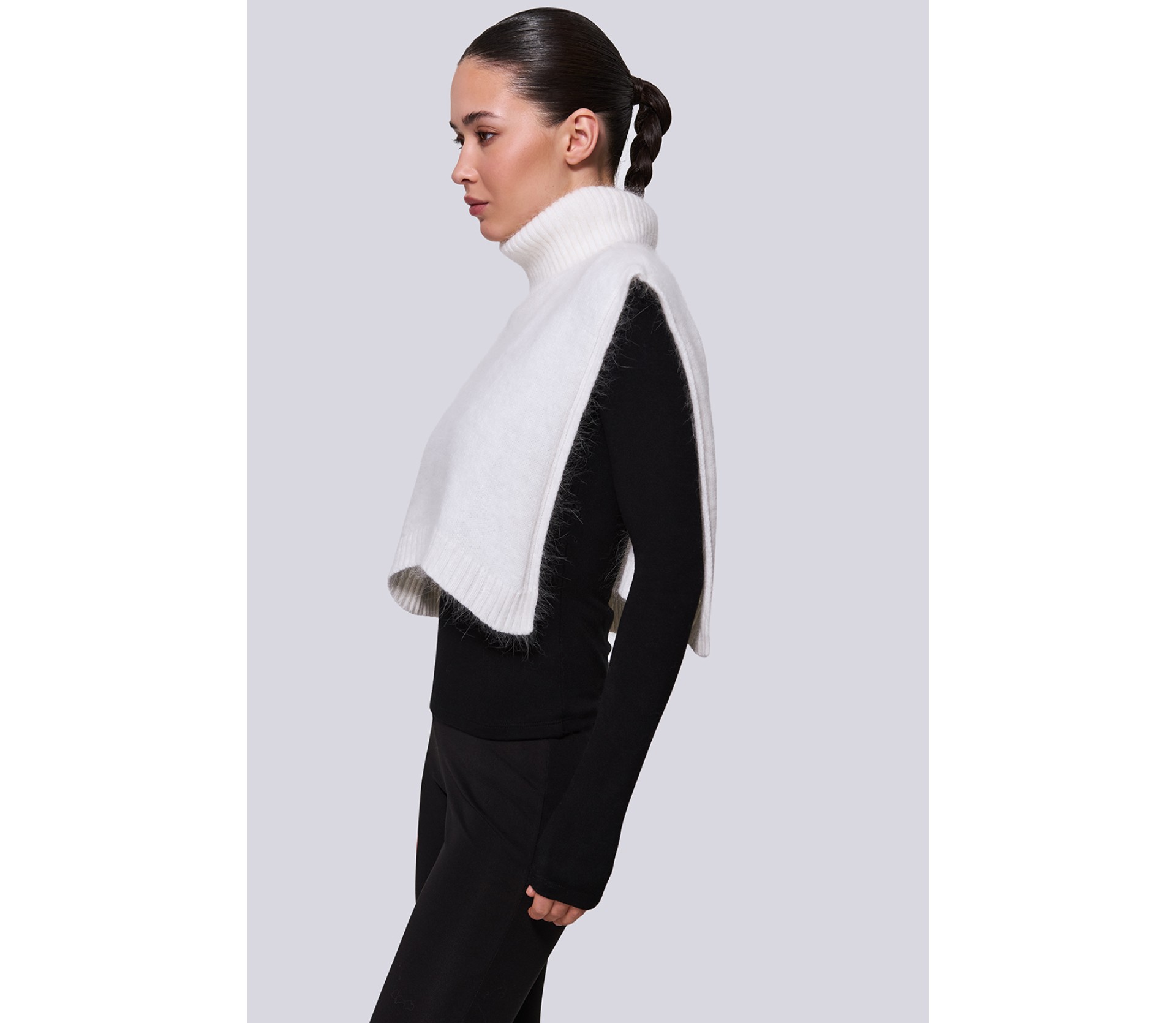 МАНИШКА З КОМІРОМ-ГОЛЬФ