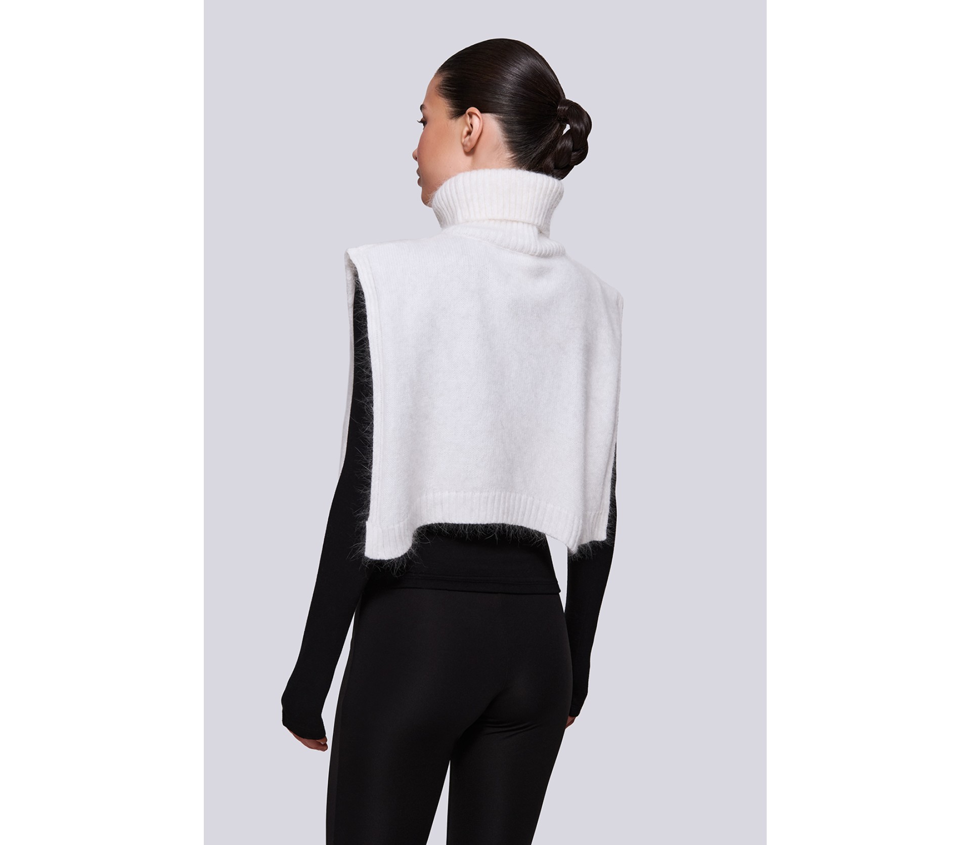 МАНИШКА З КОМІРОМ-ГОЛЬФ