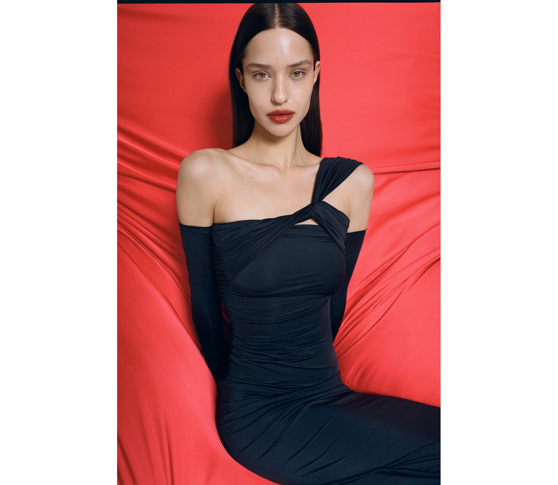 СУКНЯ МАКСІ АСИМЕТРИЧНА