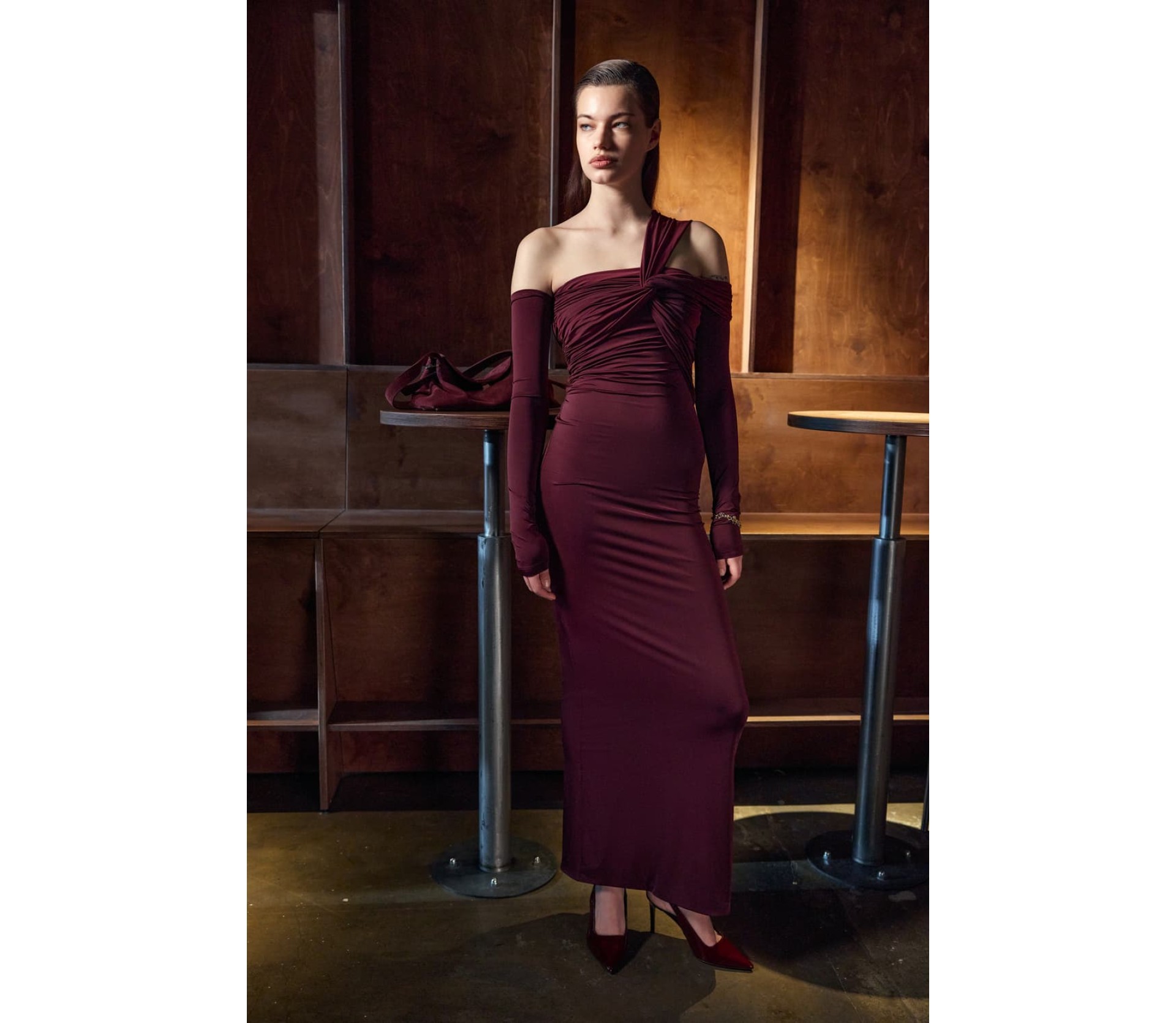 СУКНЯ МАКСІ АСИМЕТРИЧНА