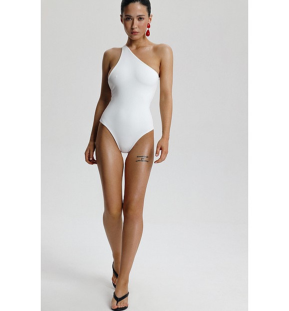 КУПАЛЬНИК АСИМЕТРИЧНИЙ