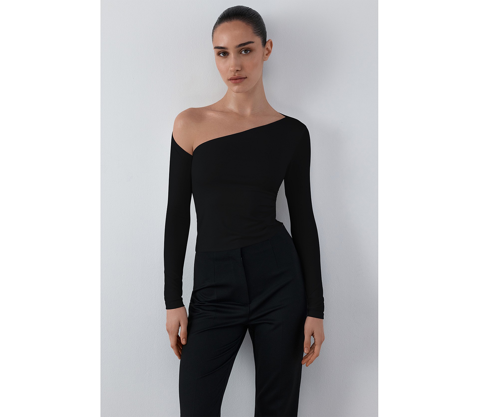 ТОП АСИМЕТРИЧНИЙ