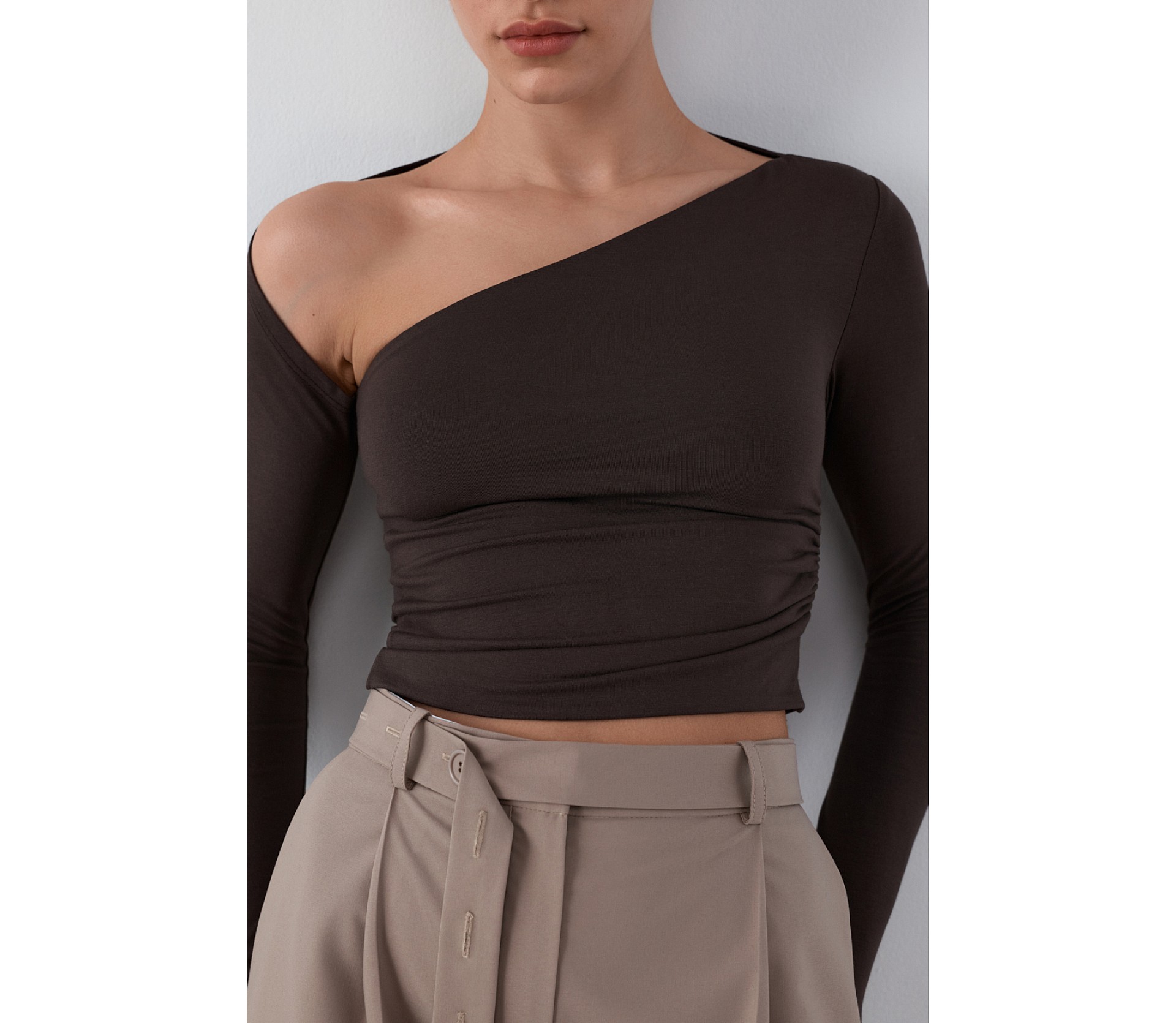 ТОП АСИМЕТРИЧНИЙ