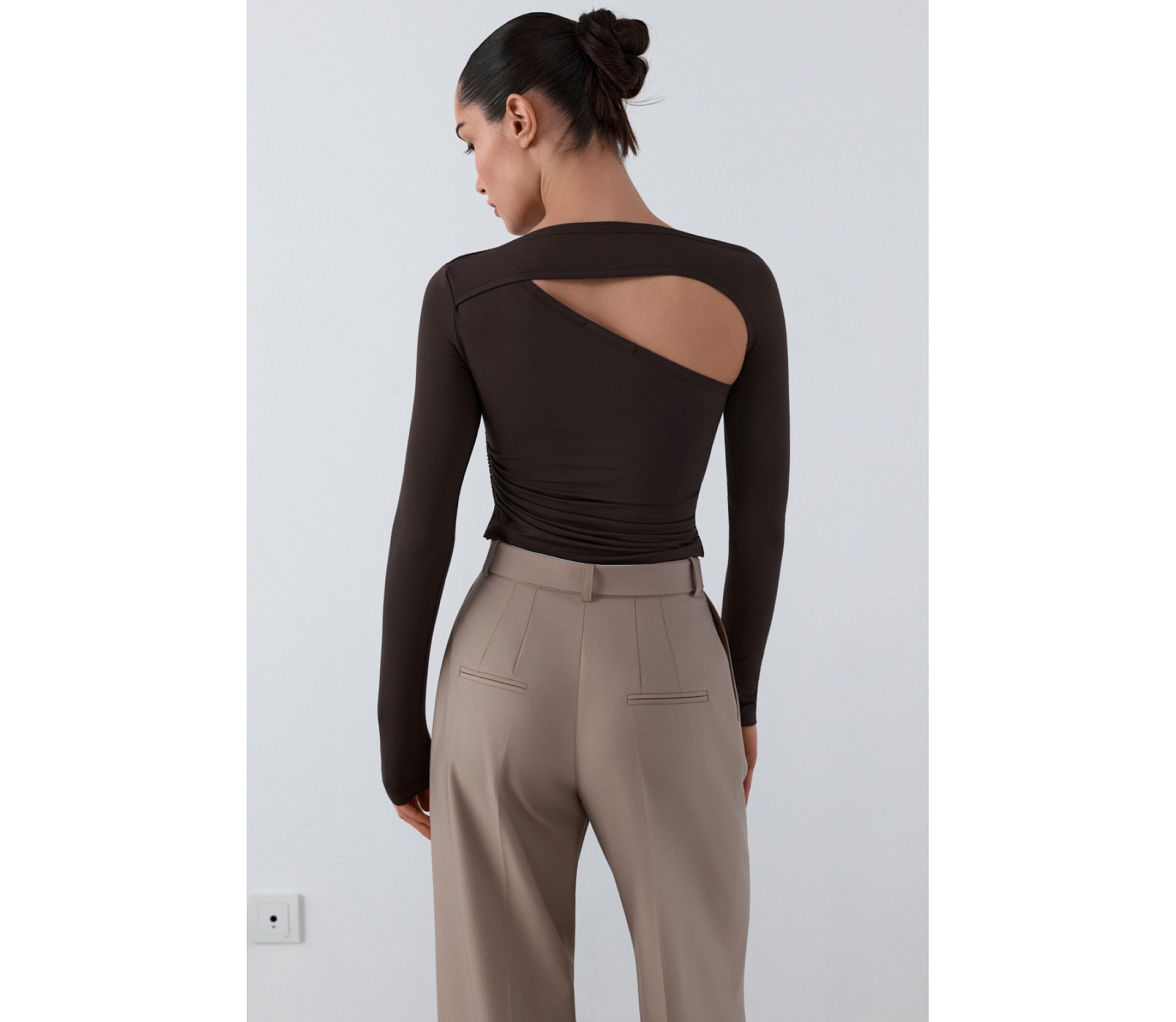 ТОП АСИМЕТРИЧНИЙ