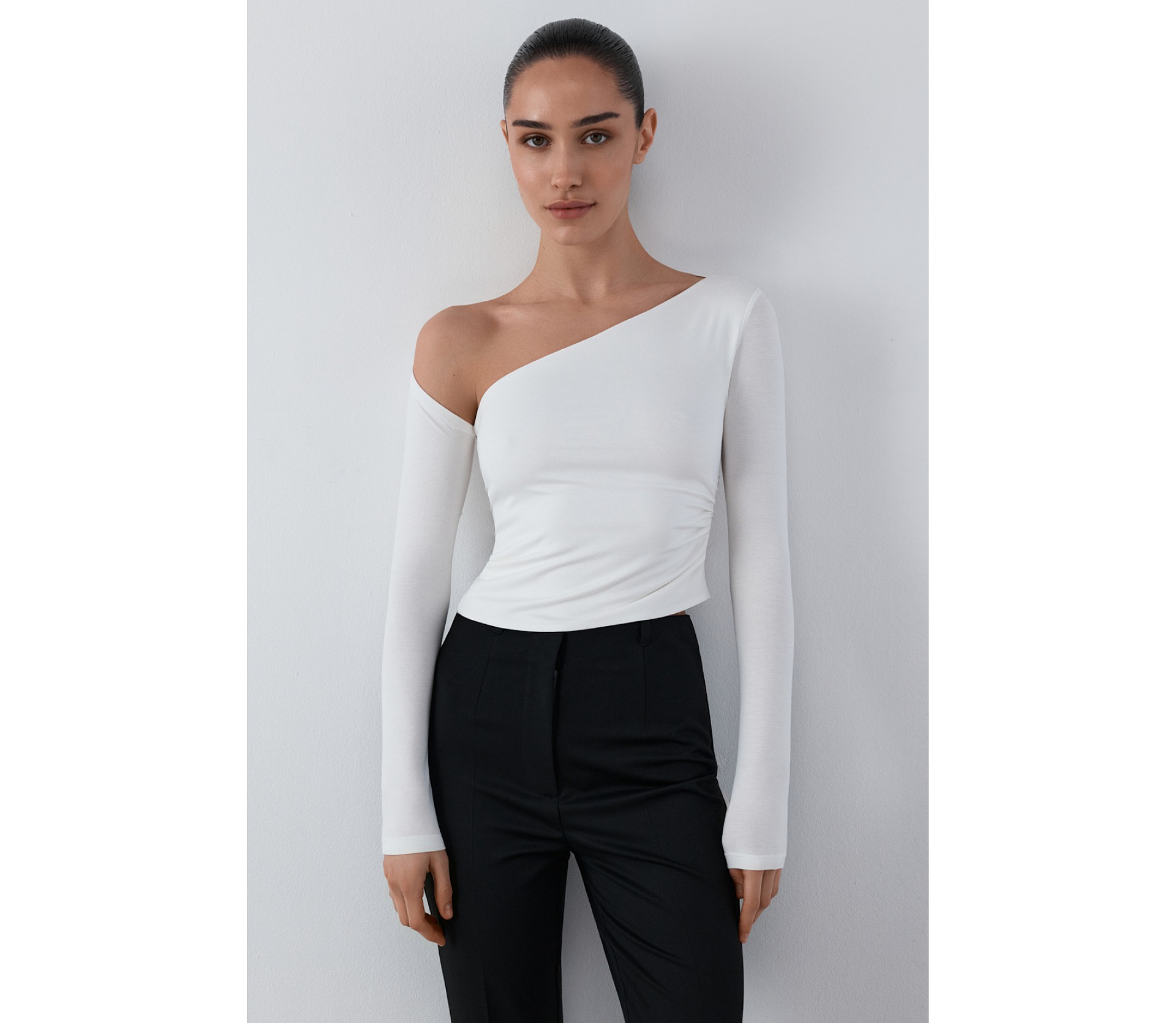 ТОП АСИМЕТРИЧНИЙ