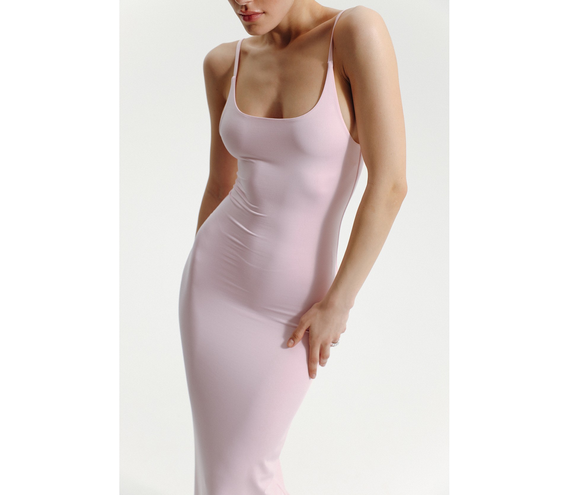 СУКНЯ МАКСІ З ВІДКРИТОЮ СПИНОЮ