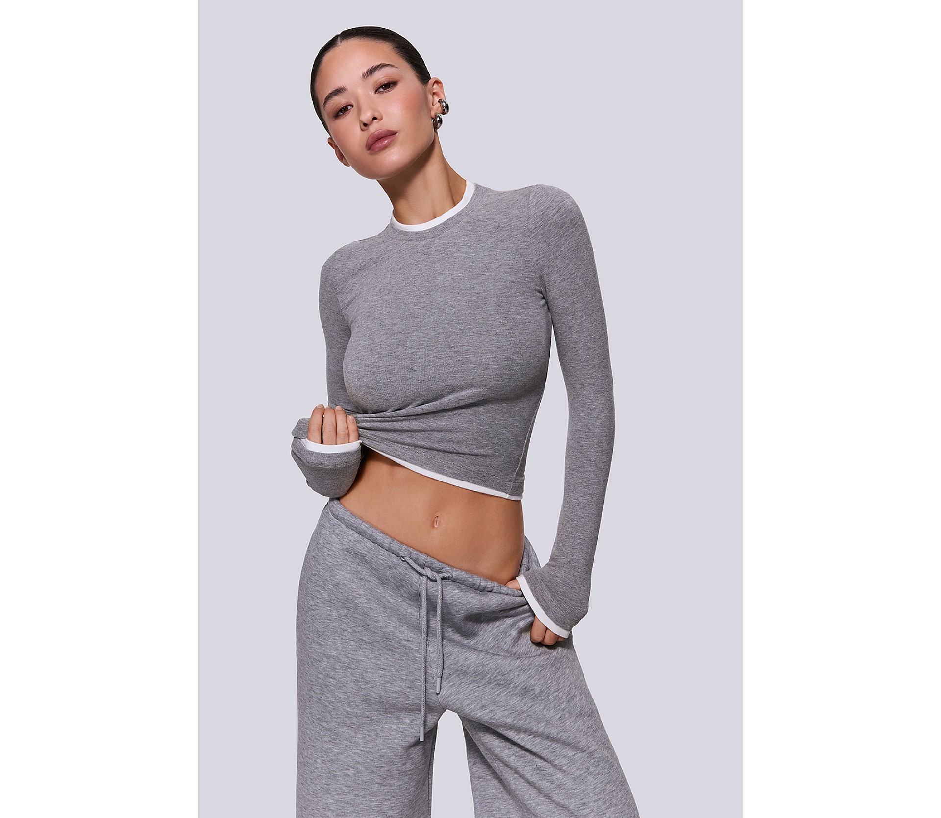 ДЖЕМПЕР З  КОНТРАСТНИМИ ДЕТАЛЯМИ