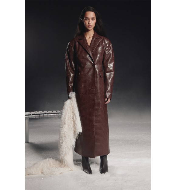 ПАЛЬТО ПРИТАЛЕНЕ З ЕФЕКТОМ КРОКОДИЛА