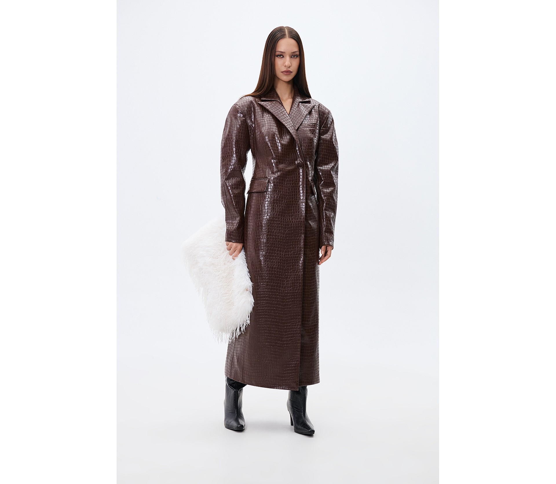 ПАЛЬТО ПРИТАЛЕНЕ З ЕФЕКТОМ КРОКОДИЛА ПАЛЬТО ПРИТАЛЕНЕ З ЕФЕКТОМ КРОКОДИЛА