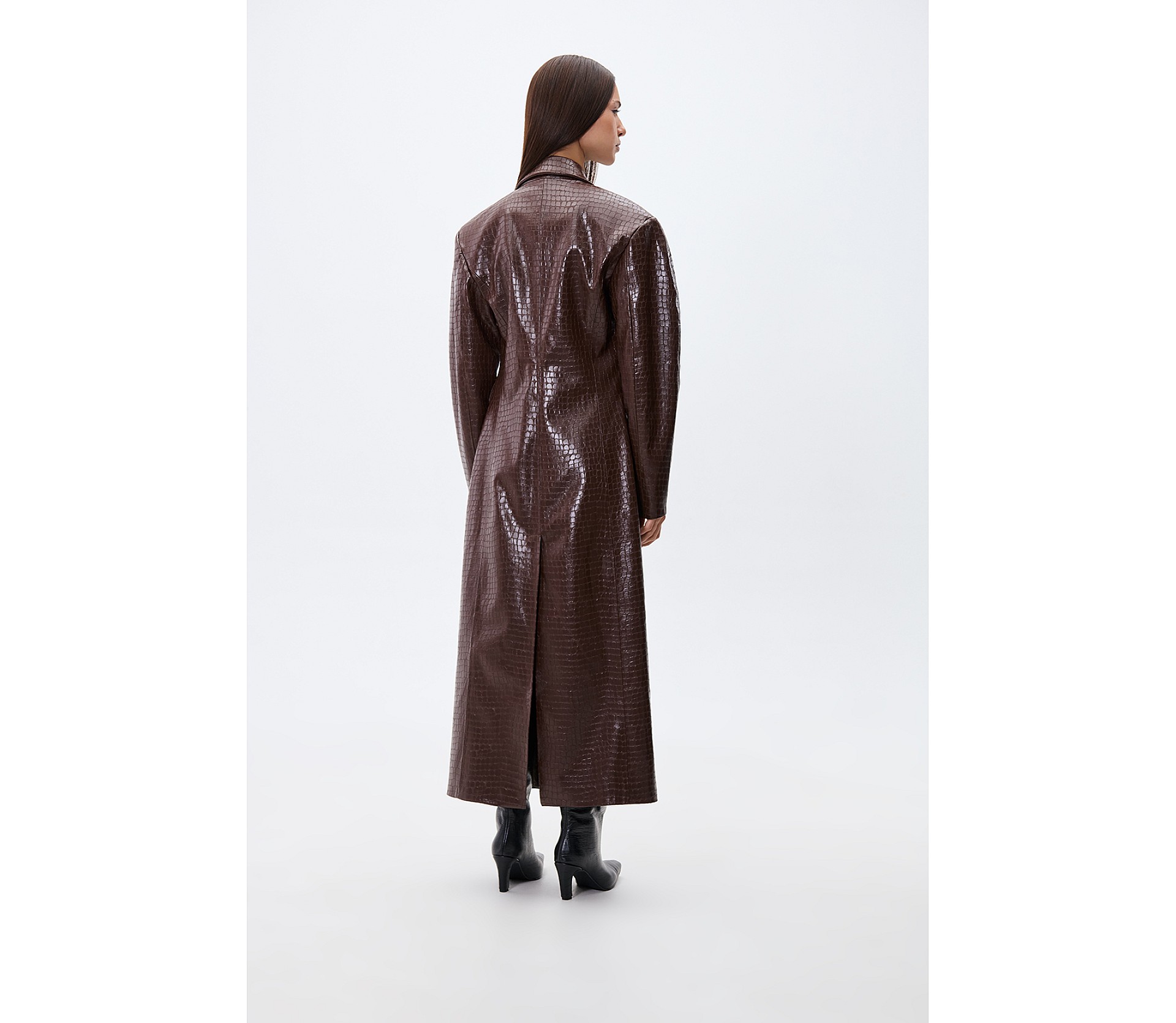 ПАЛЬТО ПРИТАЛЕНЕ З ЕФЕКТОМ КРОКОДИЛА ПАЛЬТО ПРИТАЛЕНЕ З ЕФЕКТОМ КРОКОДИЛА