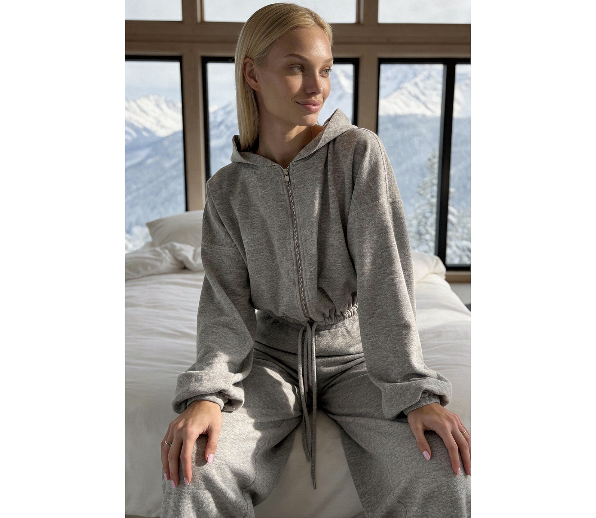 ХУДІ УКОРОЧЕНЕ НА БЛИСКАВЦІ