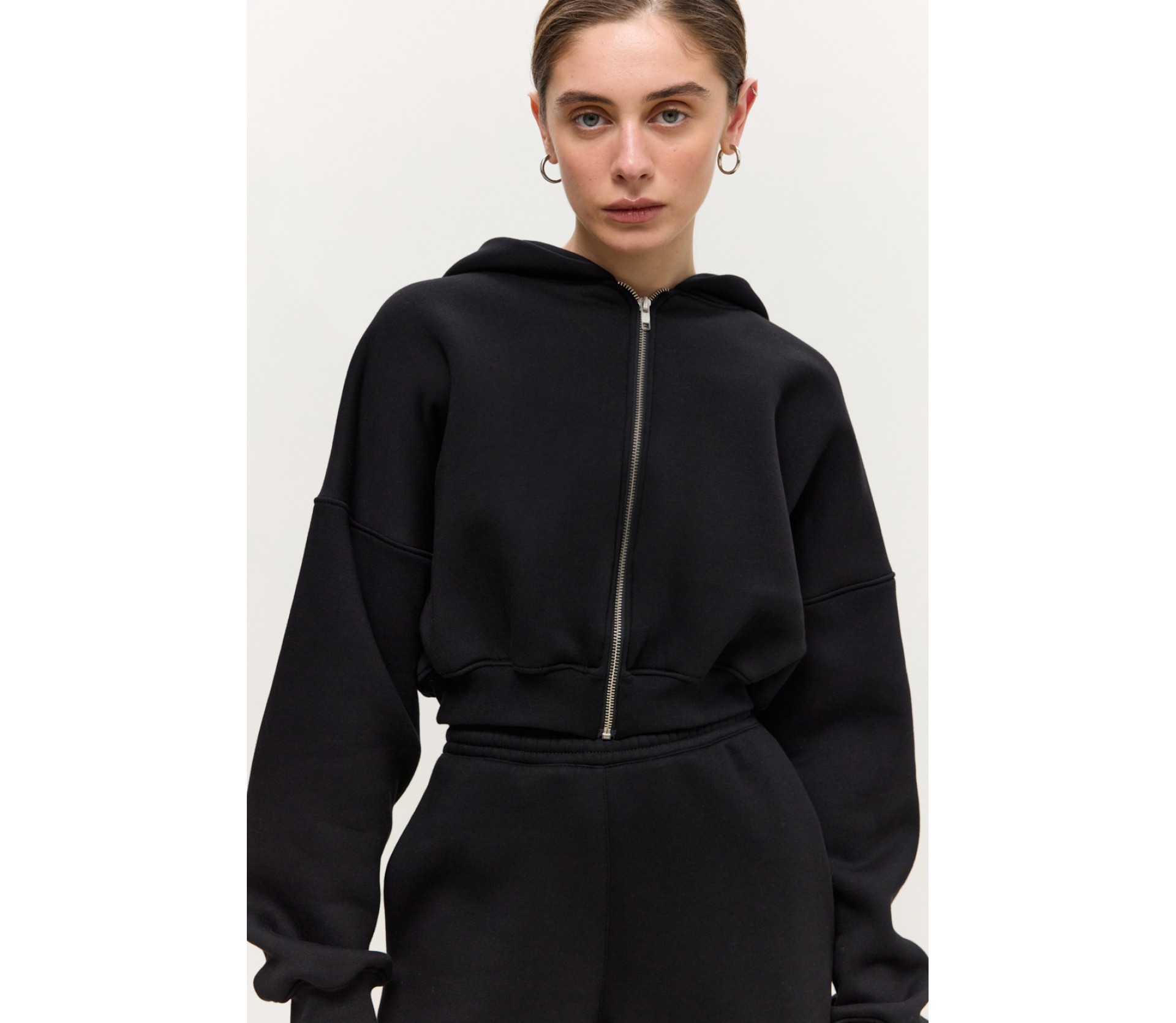 ХУДІ УКОРОЧЕНЕ