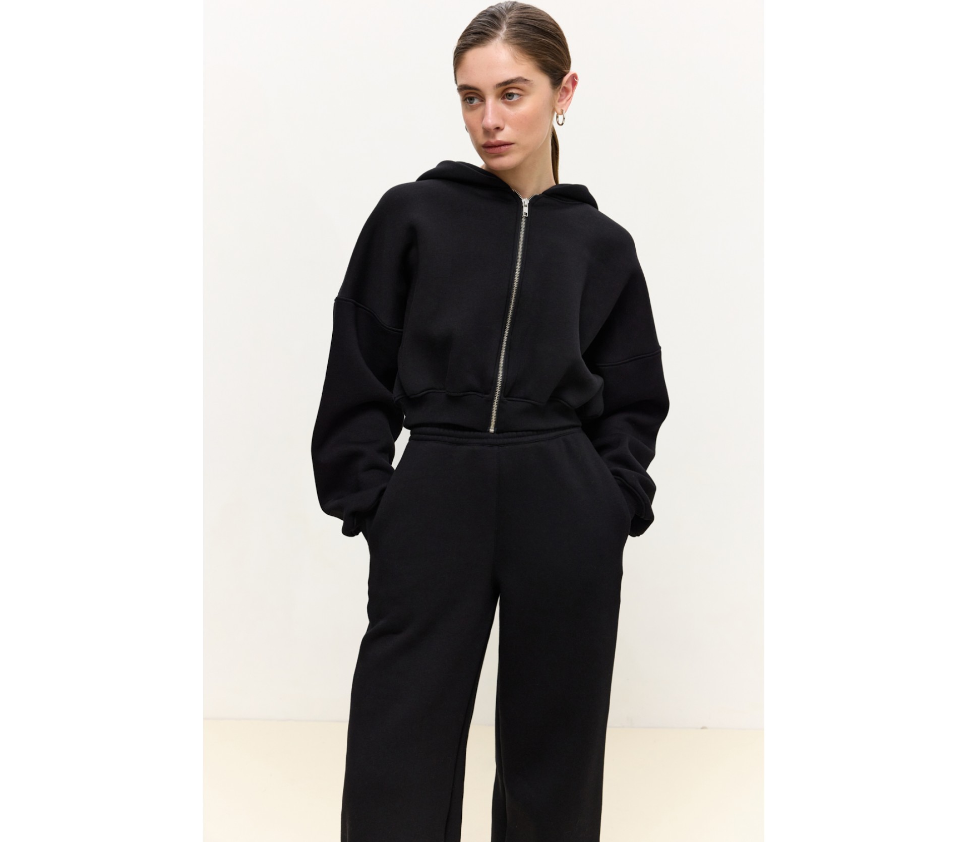 ХУДІ УКОРОЧЕНЕ