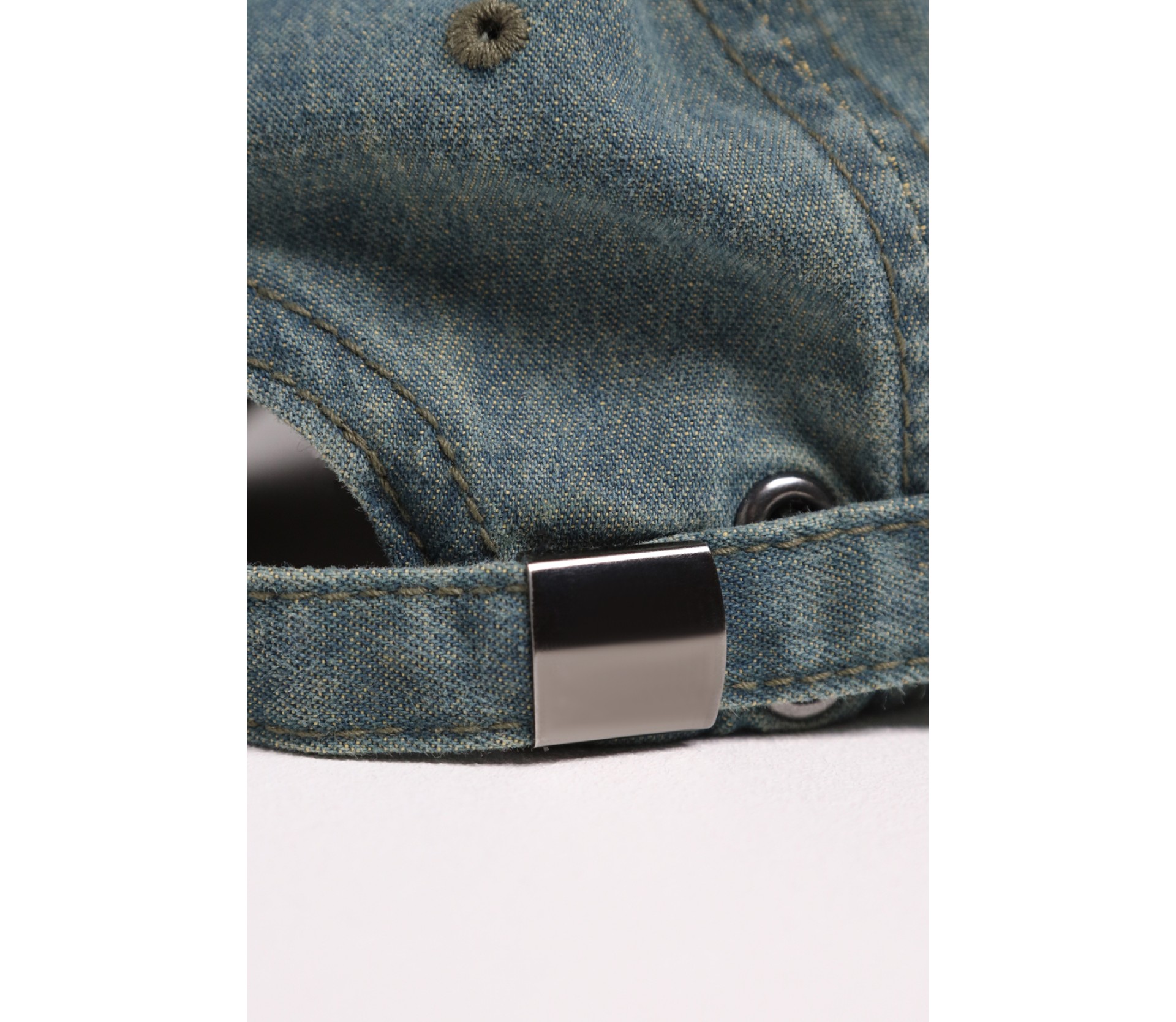 БЕЙСБОЛКА З ДЕНІМУ