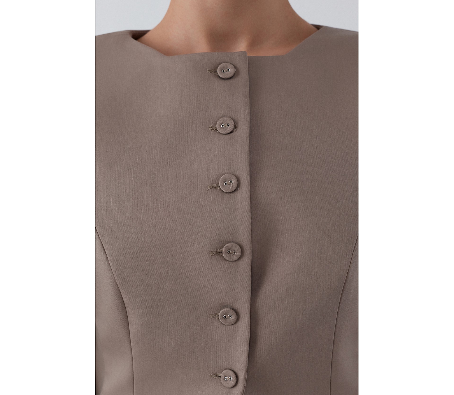 БЛЕЙЗЕР БЕЗ КОМІРА