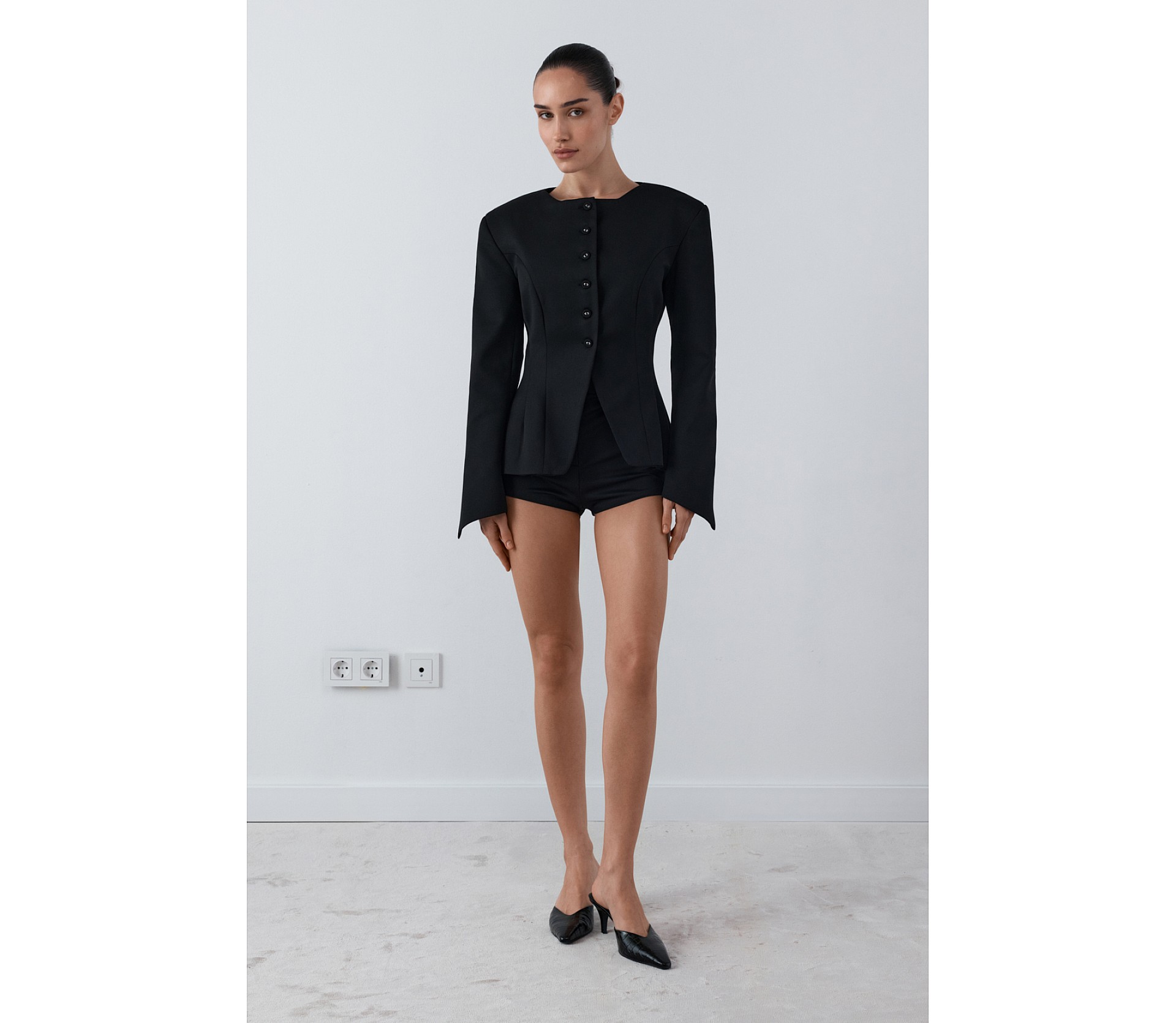 БЛЕЙЗЕР БЕЗ КОМІРА