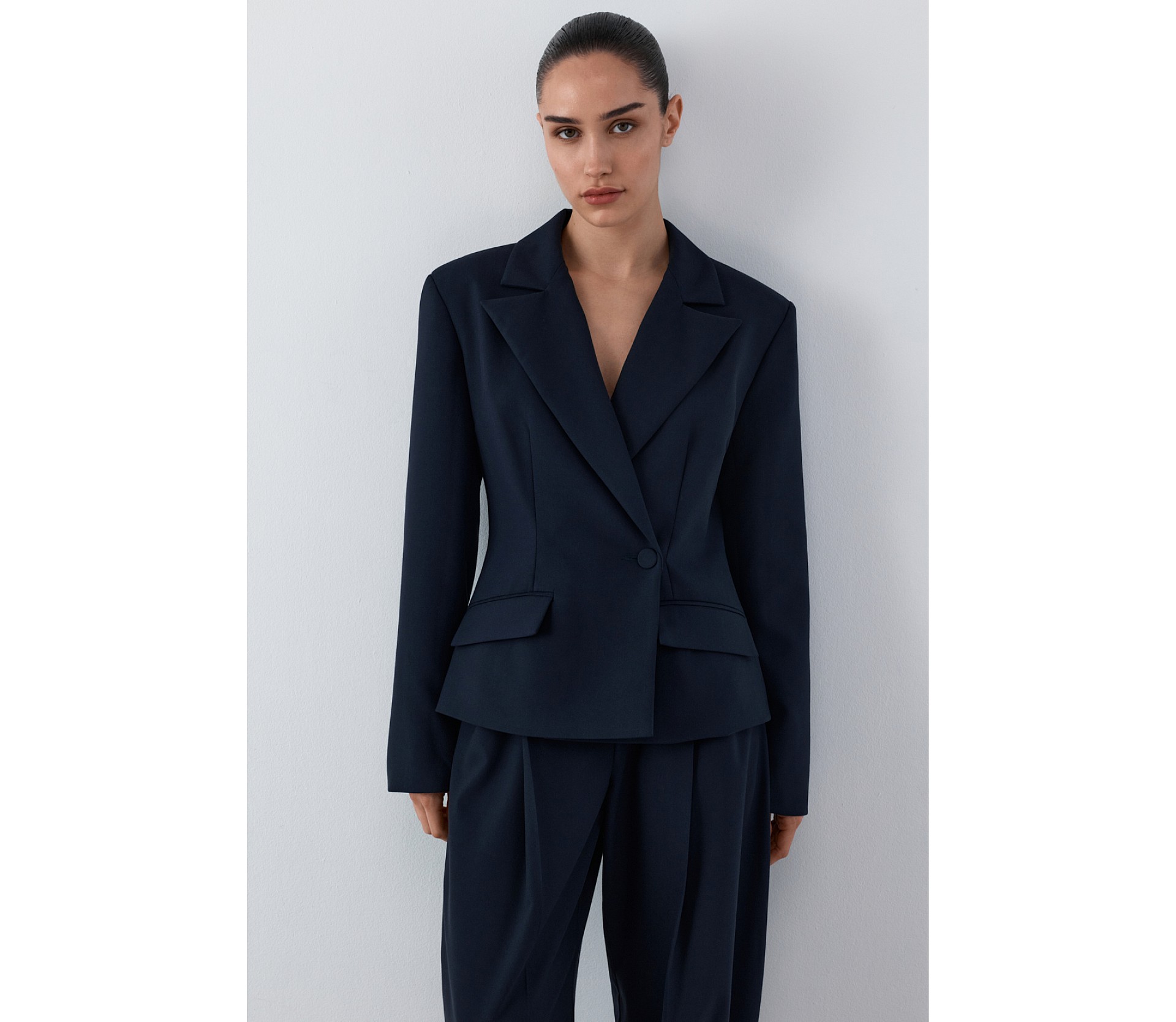 БЛЕЙЗЕР ПРИТАЛЕНИЙ