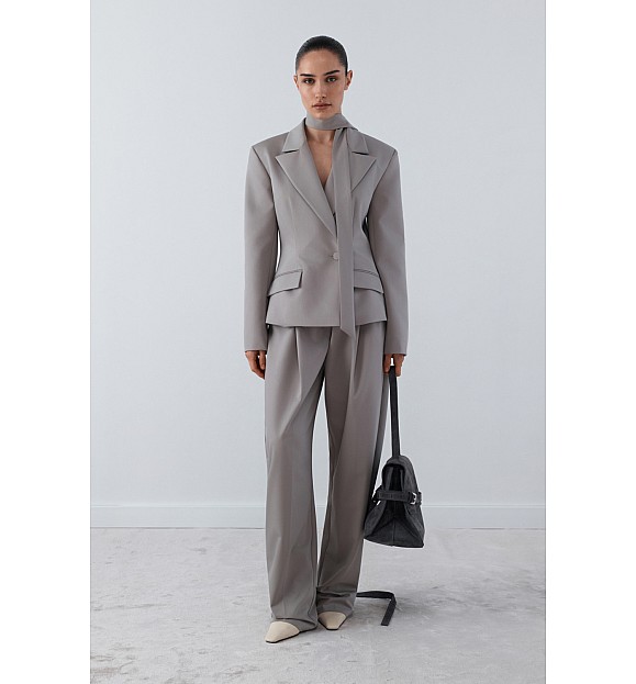 БЛЕЙЗЕР ПРИТАЛЕНИЙ