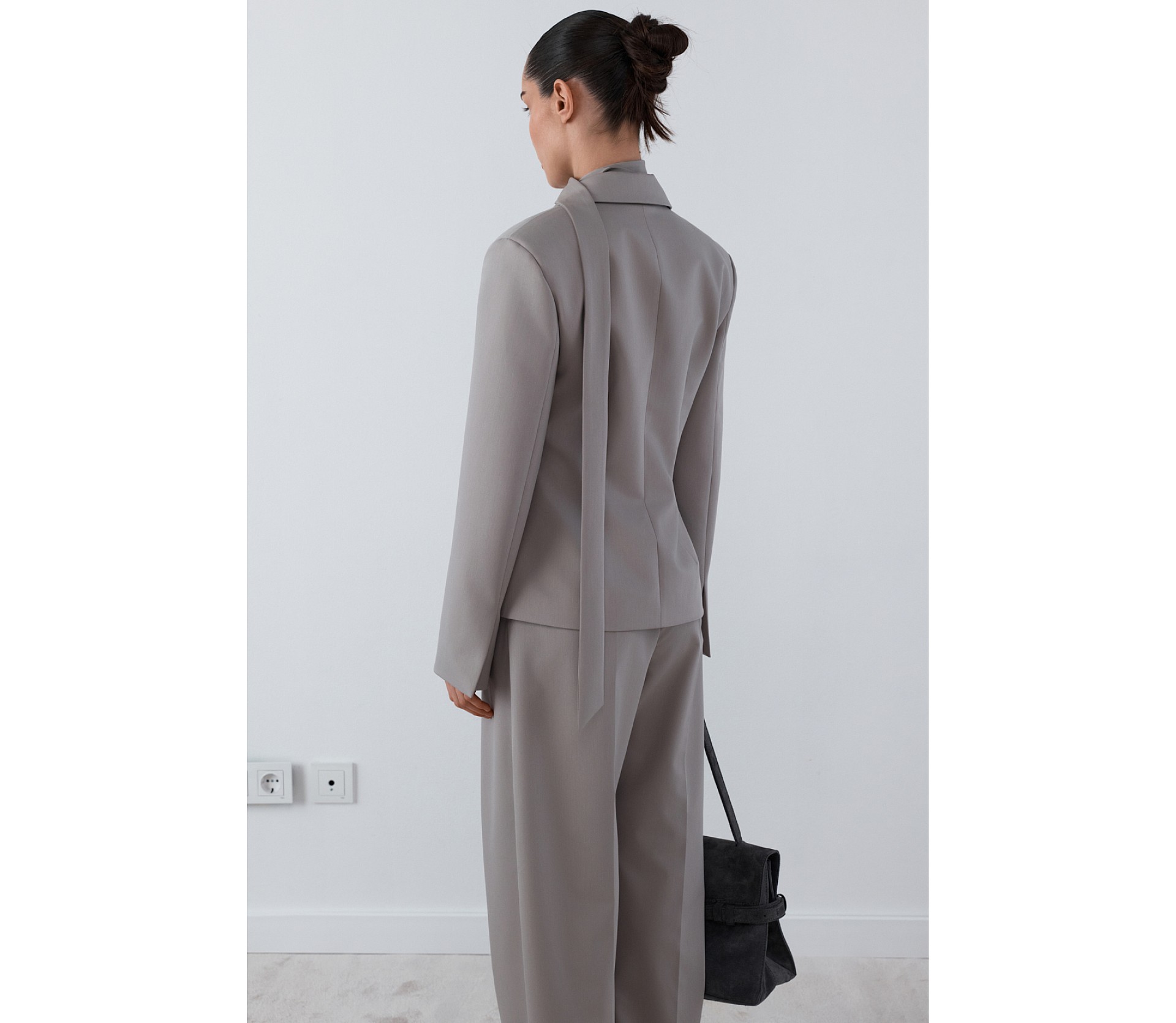 БЛЕЙЗЕР ПРИТАЛЕНИЙ