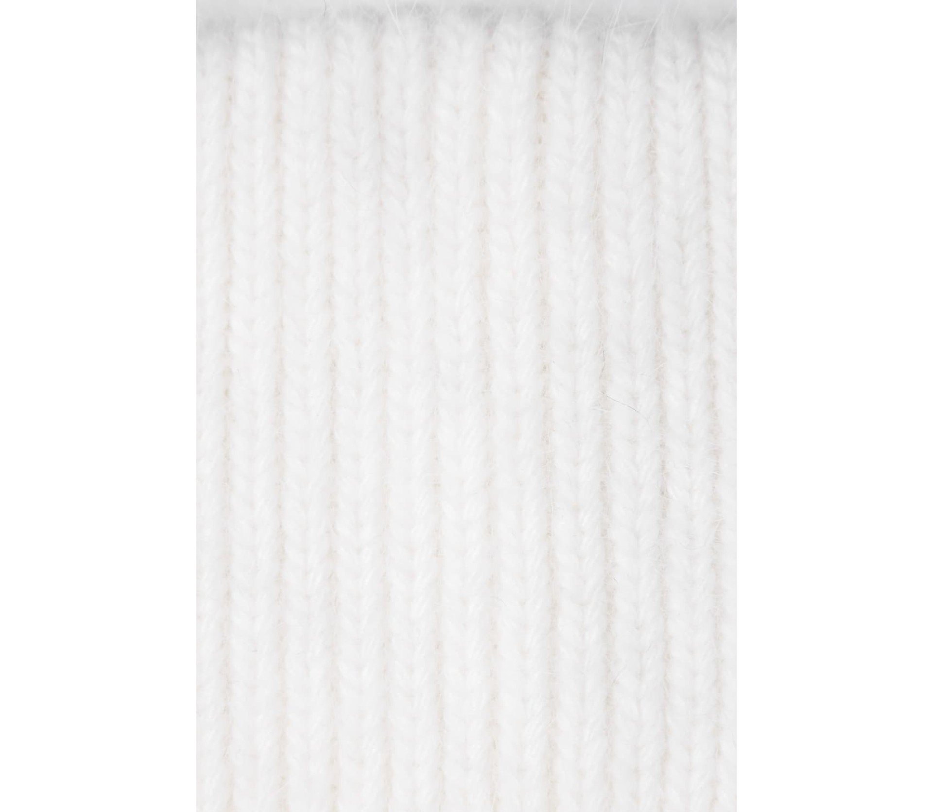 В'ЯЗАНА ШАПКА З АНГОРИ