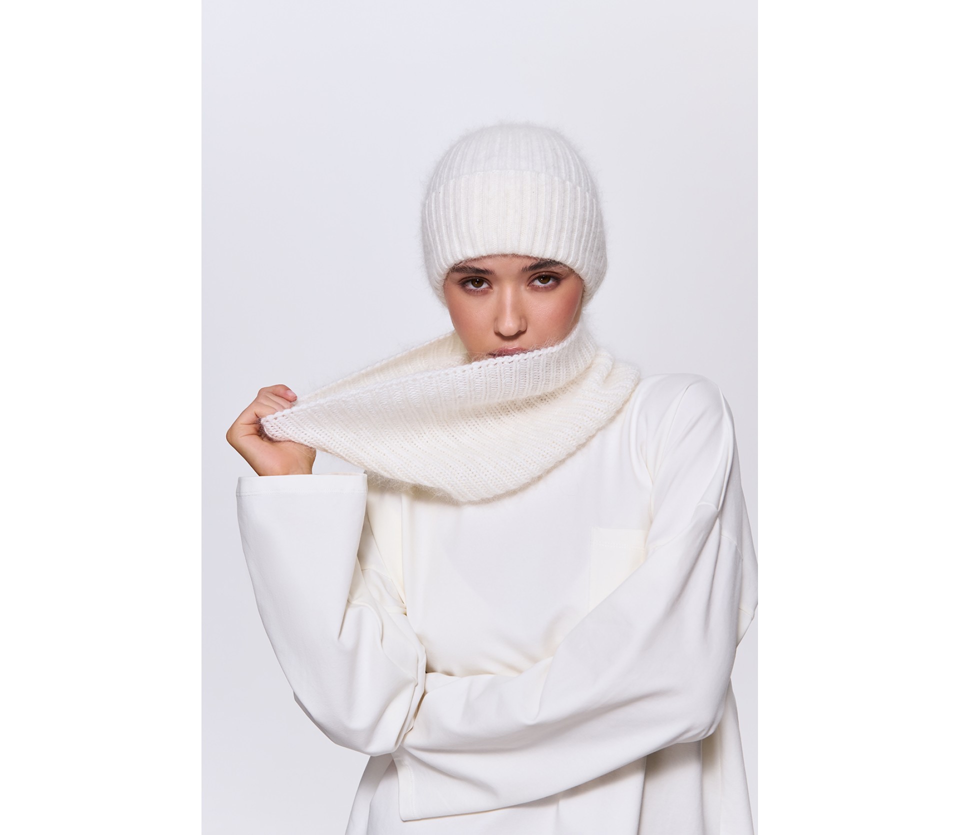 ШАПКА З ДОДАВАННЯМ АНГОРИ