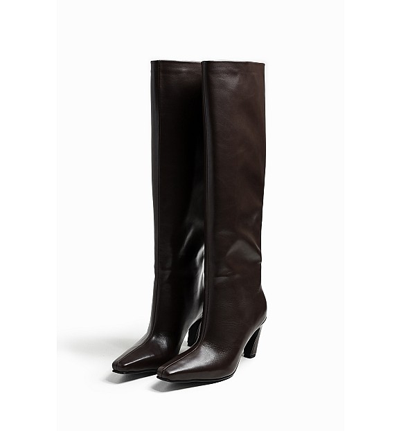 ЧОБОТИ З ШИРОКОЮ ХАЛЯВОЮ