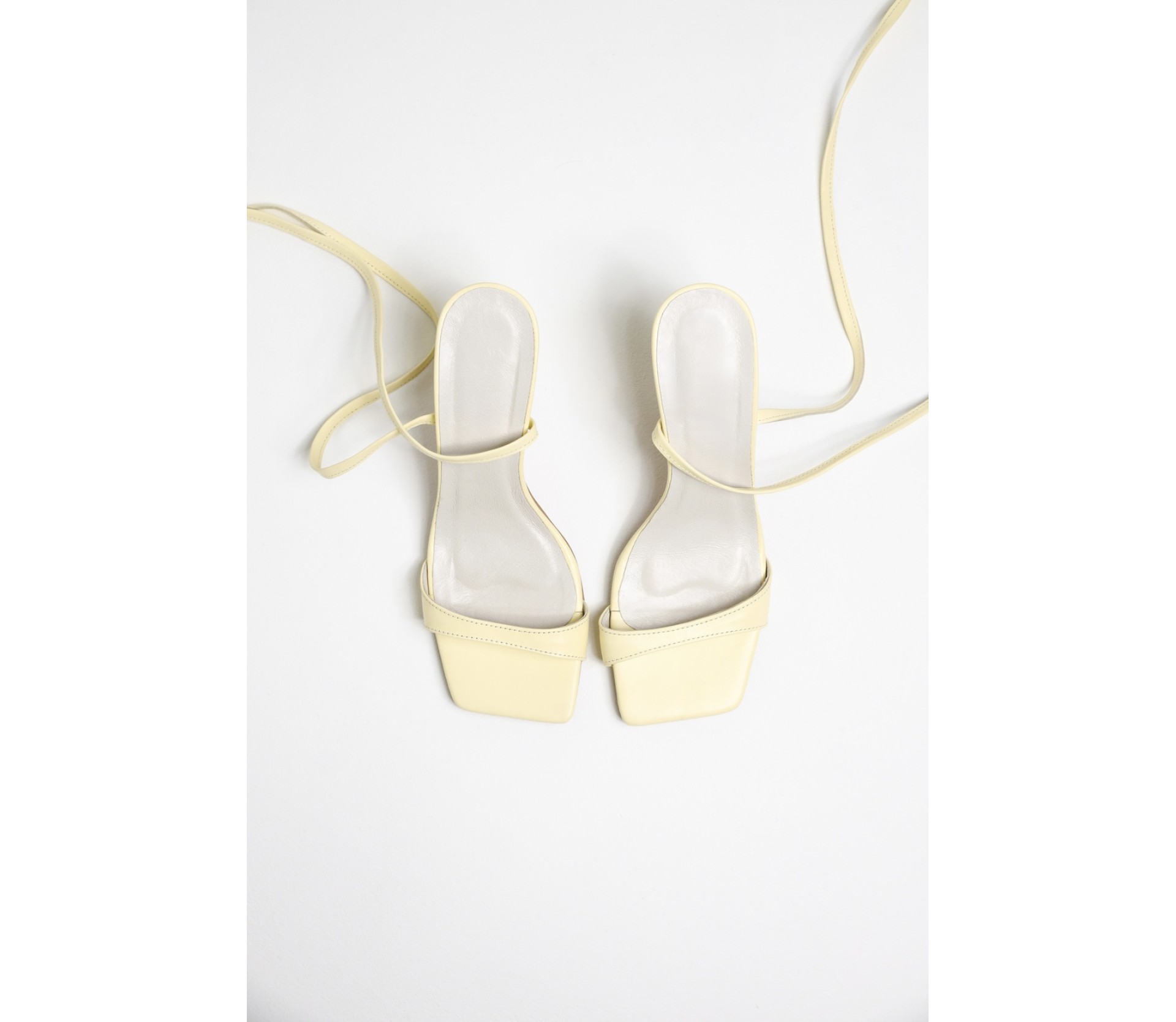 БОСОНІЖКИ НА ПІДБОРАХ