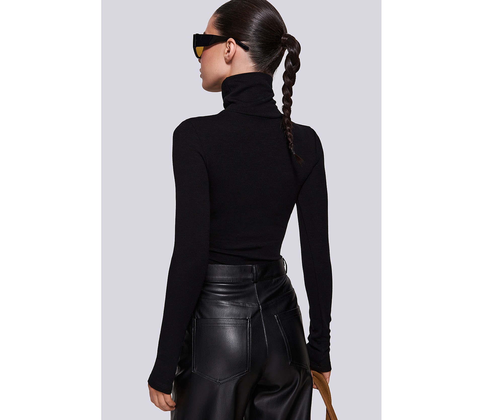 БОДІ З ВИСОКИМ КОМІРОМ