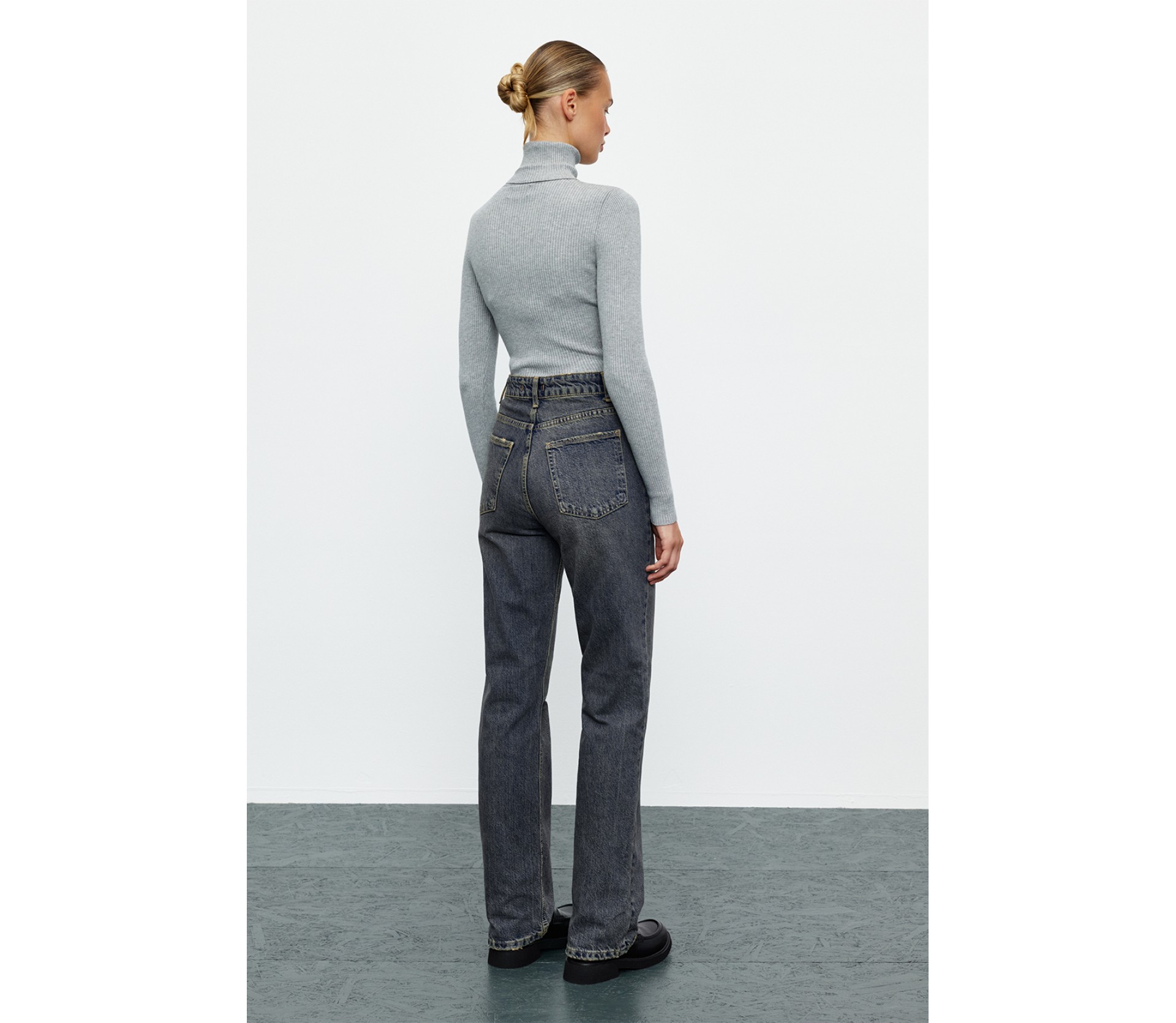 ДЖИНСИ З ВИСОКОЮ ТАЛІЄЮ