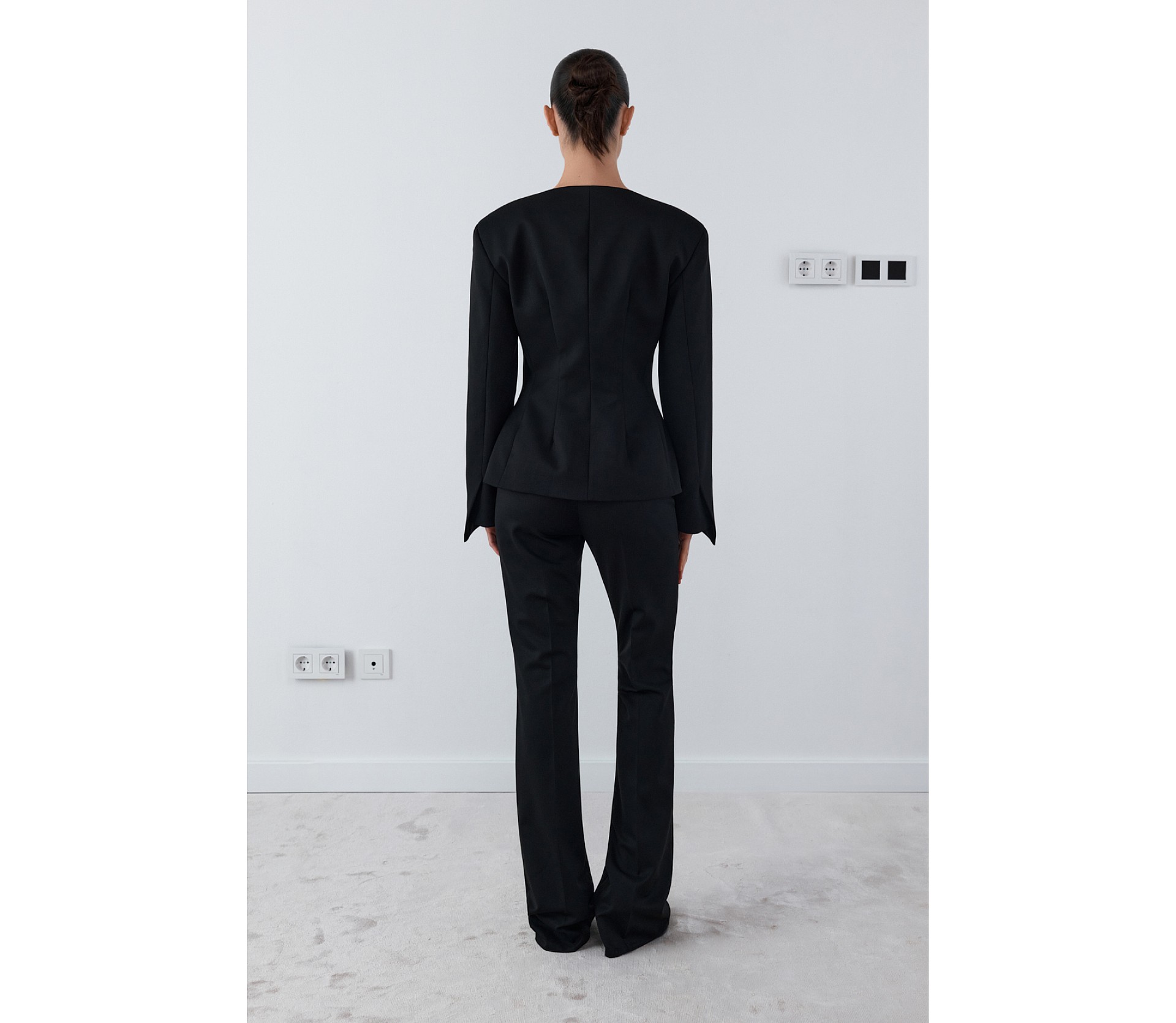 ШТАНИ РОЗКЛЬОШЕНІ