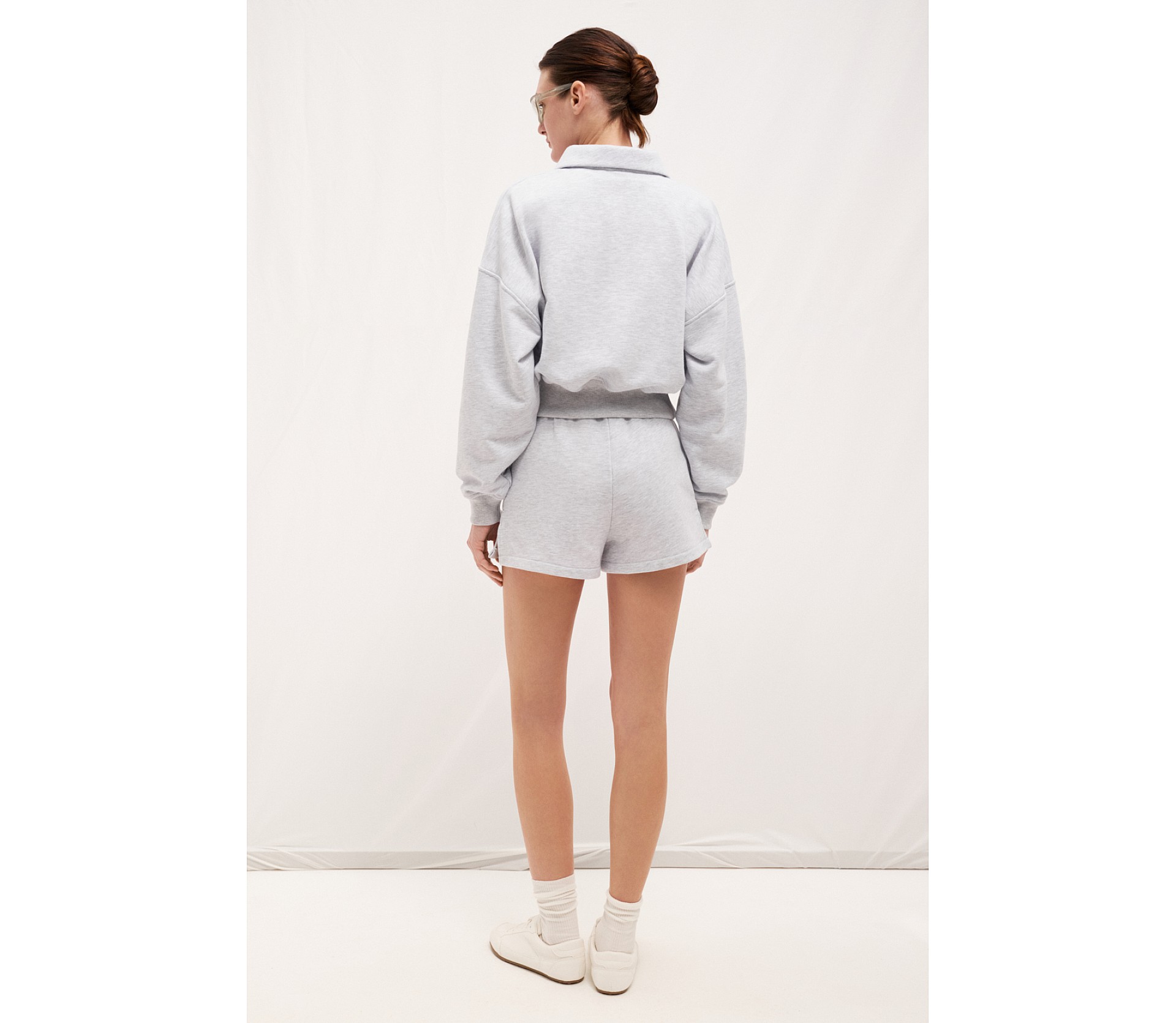 ШОРТИ З БОКОВИМИ РОЗРІЗАМИ