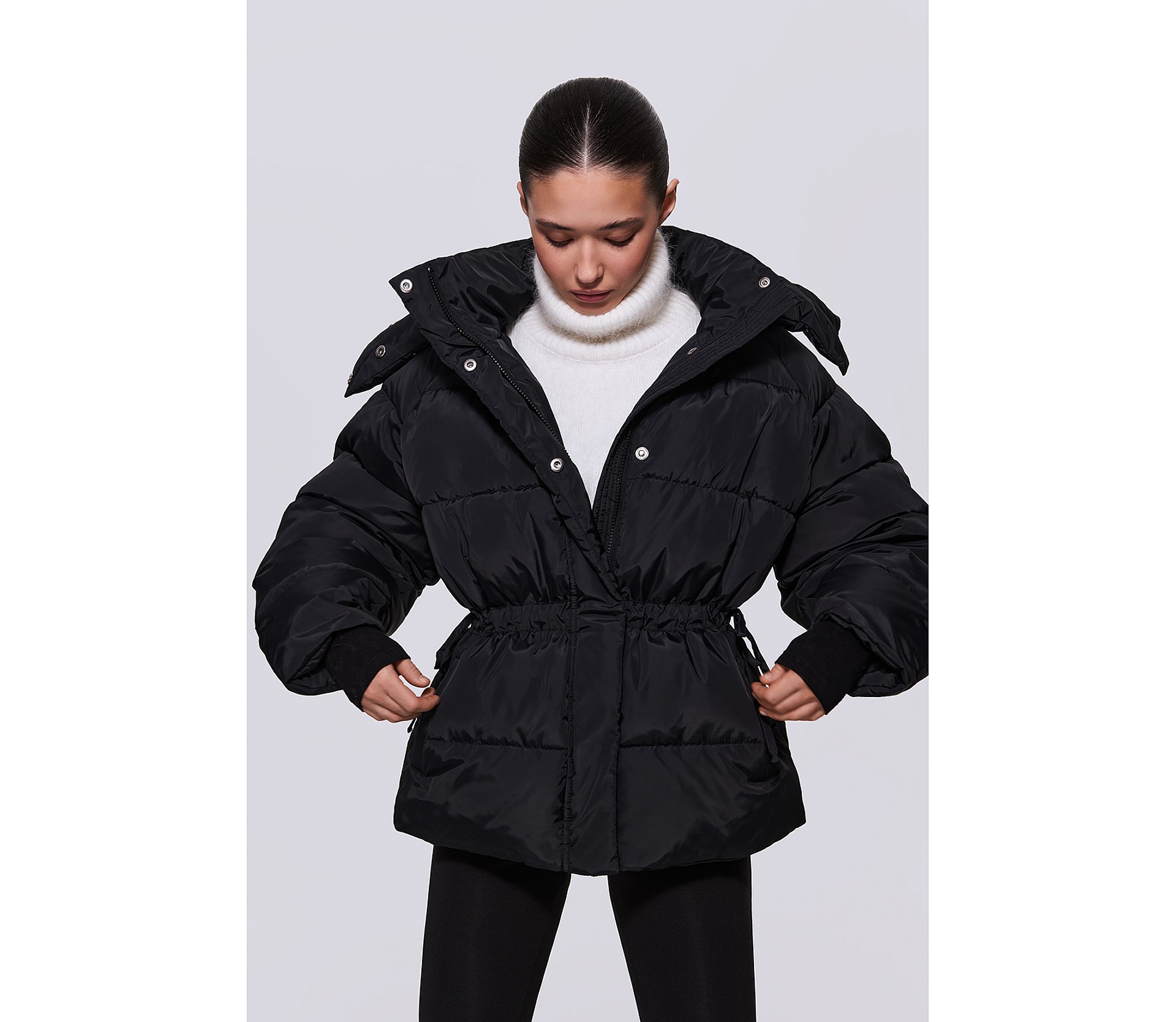 КУРТКА ІЗ ЗАВ'ЯЗКАМИ НА ТАЛІЇ