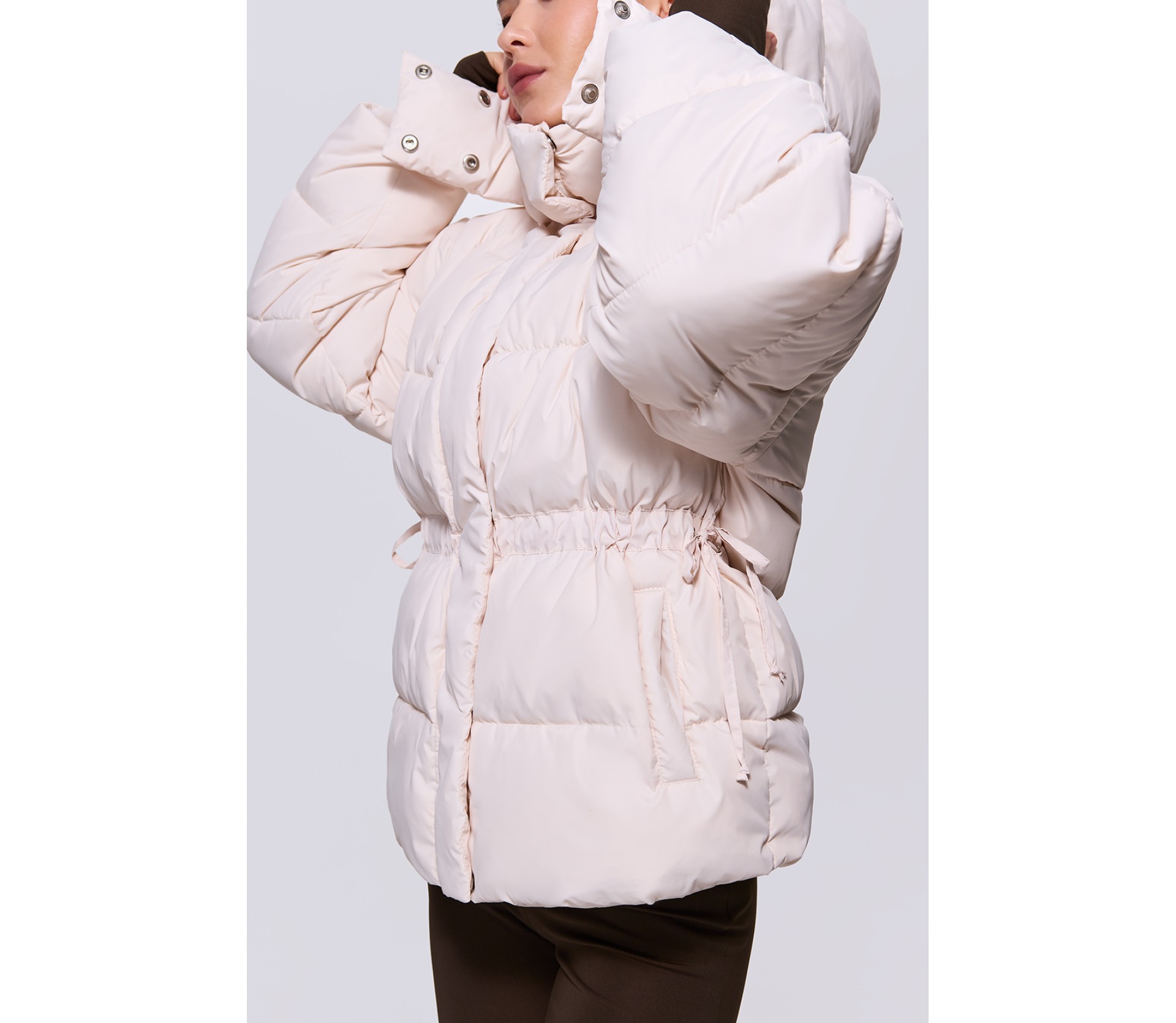 КУРТКА ІЗ ЗАВ'ЯЗКАМИ НА ТАЛІЇ