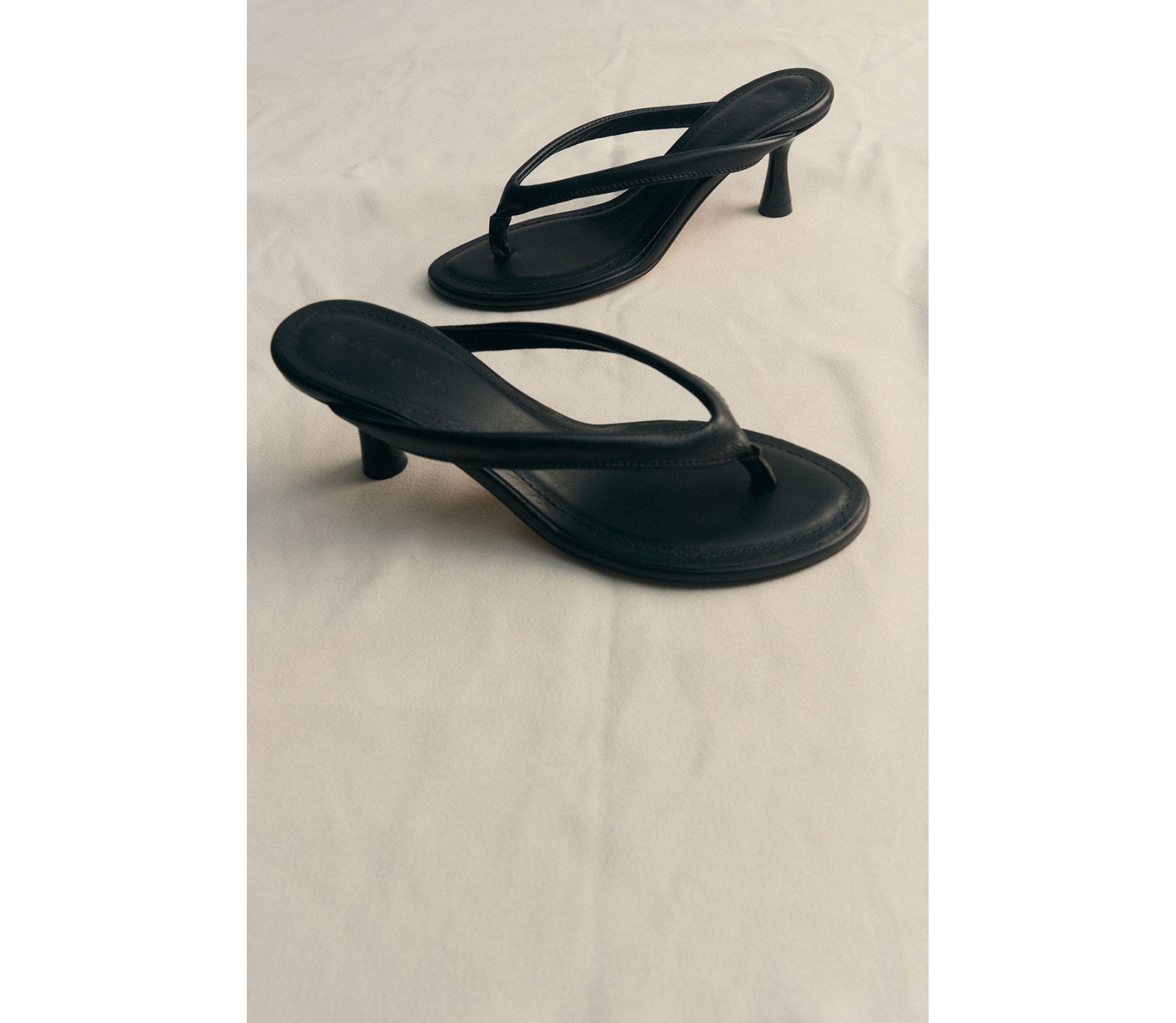 МЮЛІ НА НИЗЬКИХ ПІДБОРАХ