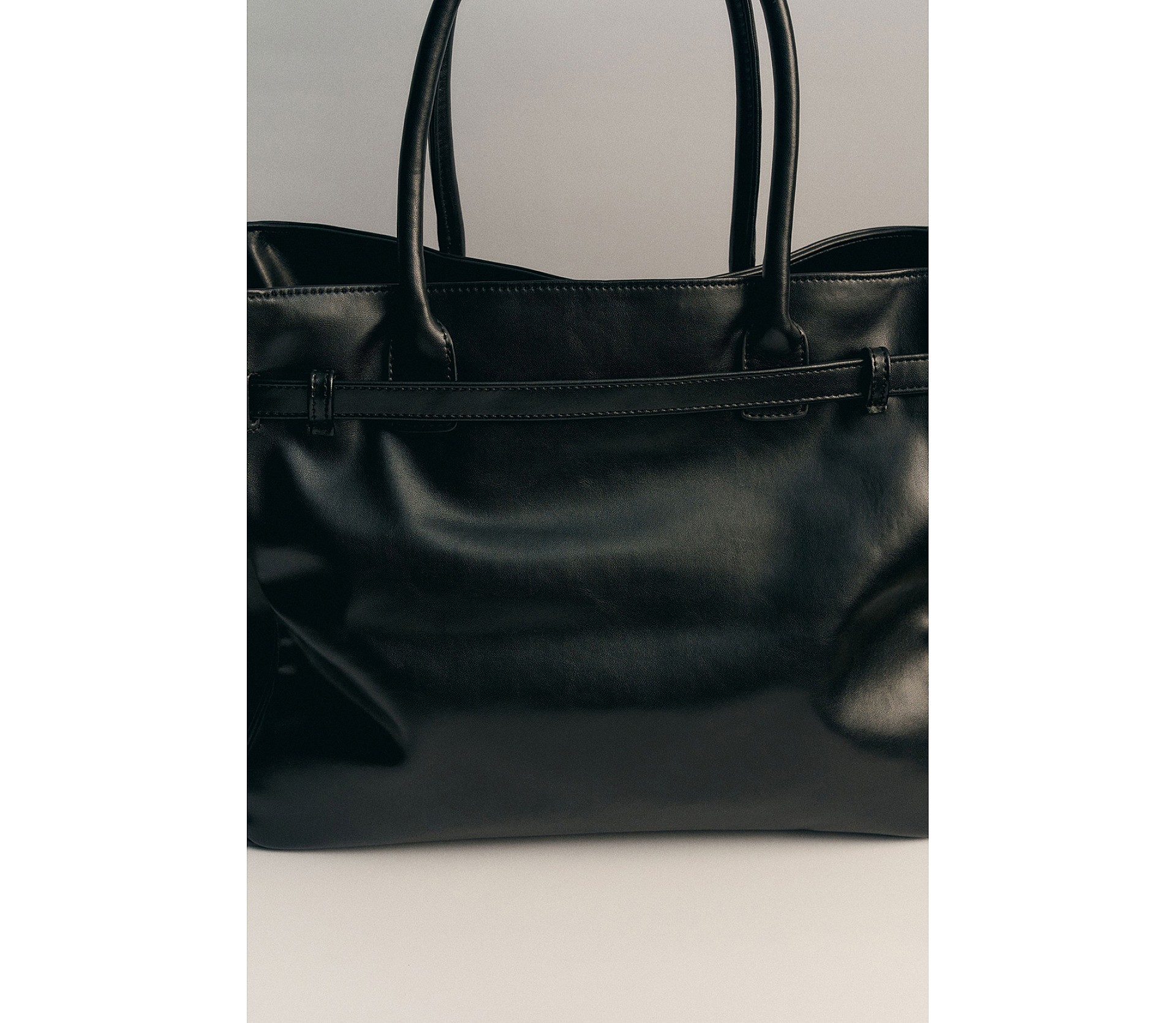 СУМКА ТОТЕ ІЗ РЕМІНЦЕМ