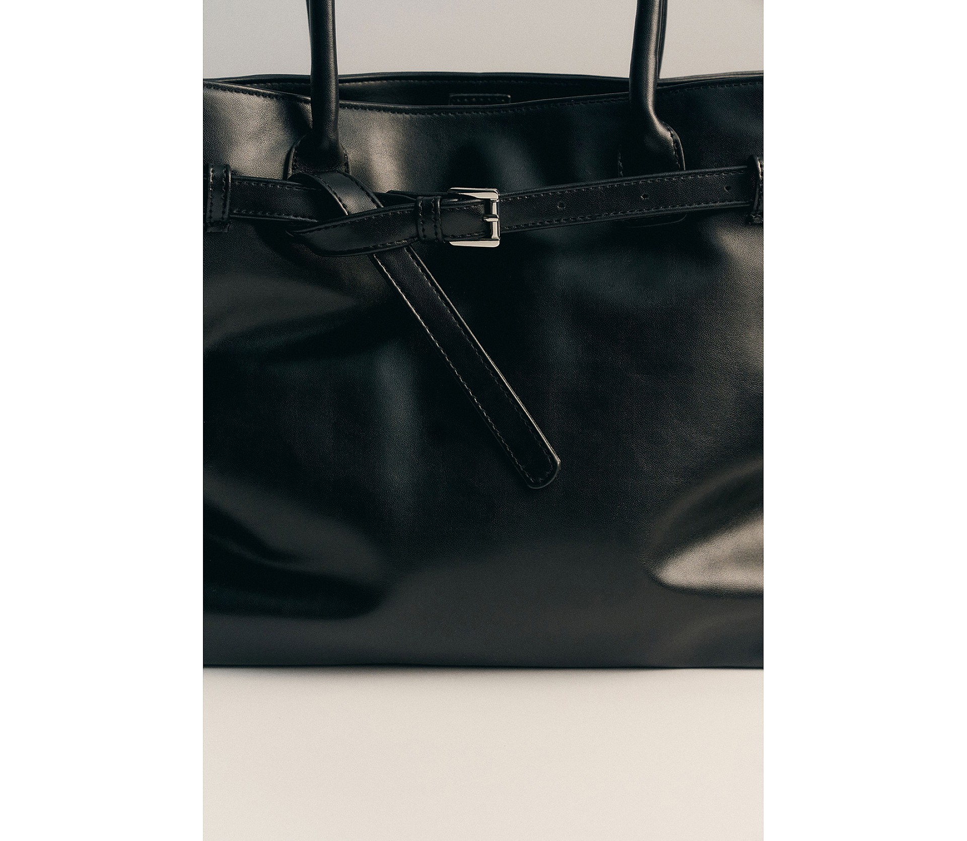 СУМКА ТОТЕ ІЗ РЕМІНЦЕМ