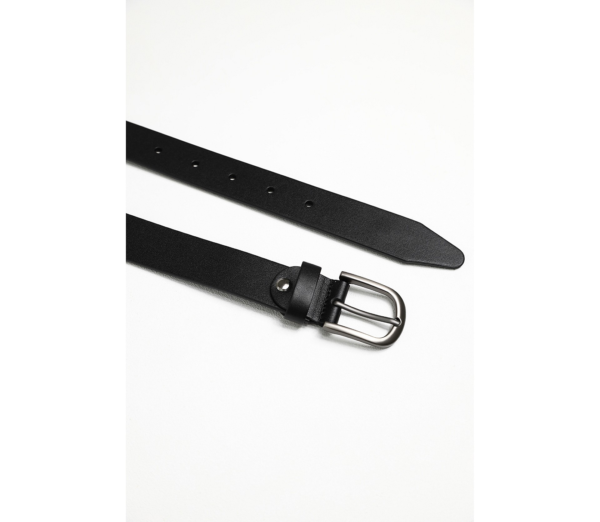 РЕМІНЬ ІЗ ЗАОКРУГЛЕНОЮ ПРЯЖКОЮ