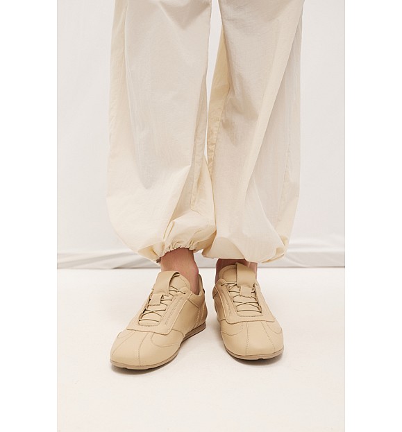 КРОСІВКИ ШКІРЯНІ НА ТОНКІЙ ПІДОШВІ