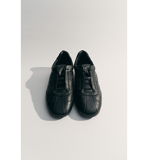 КРОСІВКИ ШКІРЯНІ НА ТОНКІЙ ПІДОШВІ