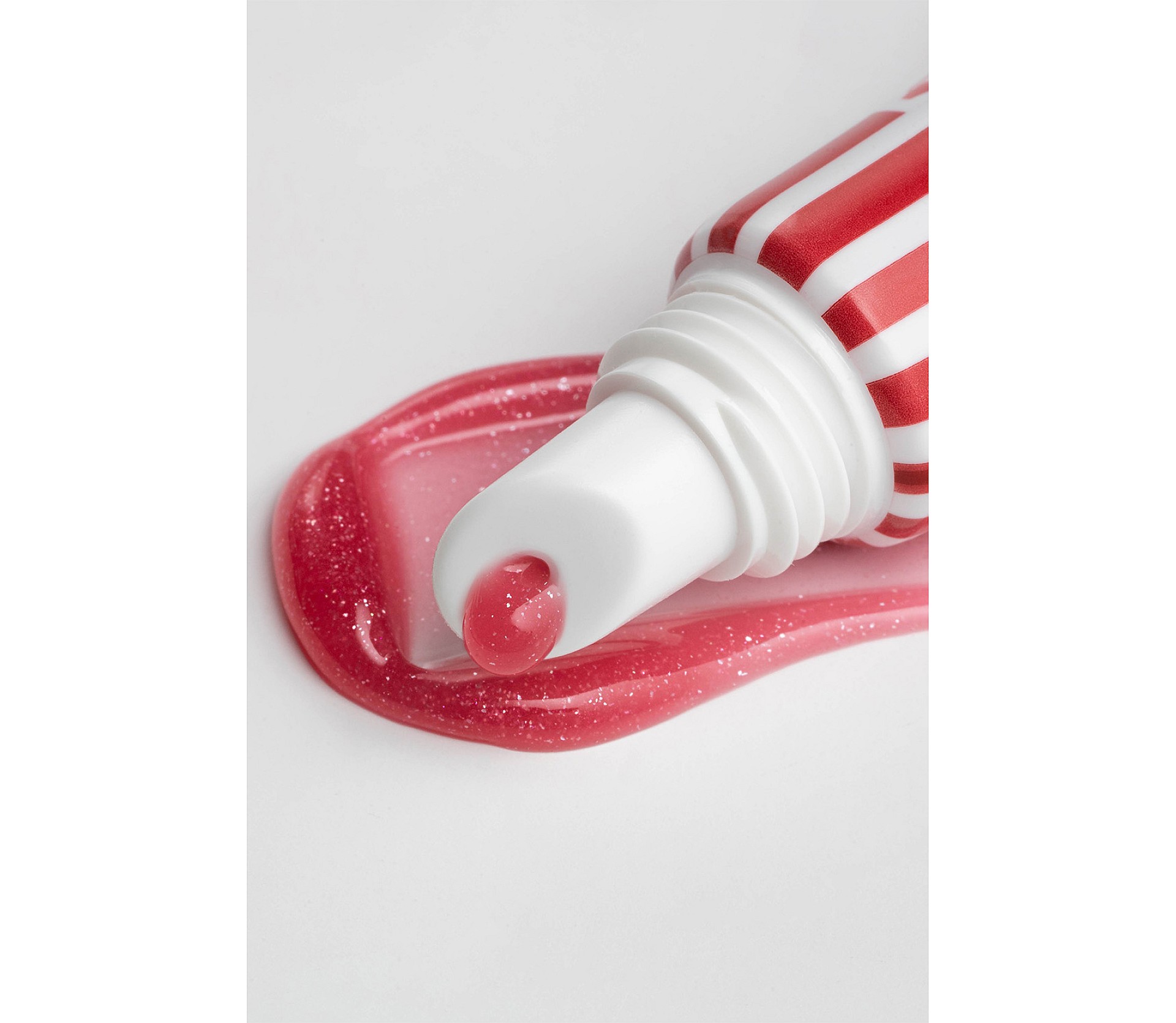 БЛИСК ДЛЯ ГУБ