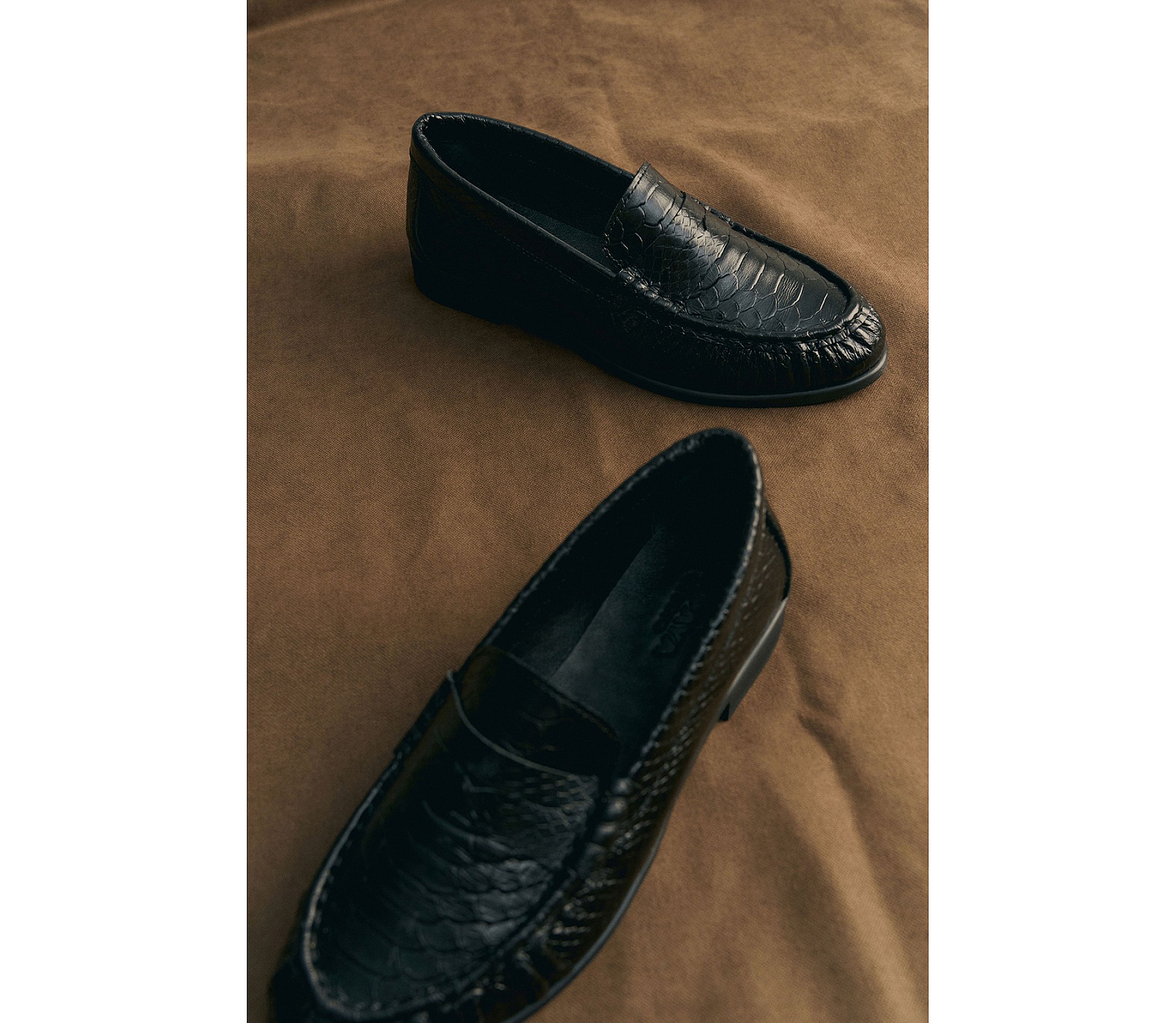 ЛОФЕРИ З АКЦЕНТНОЮ ЗБІРКОЮ