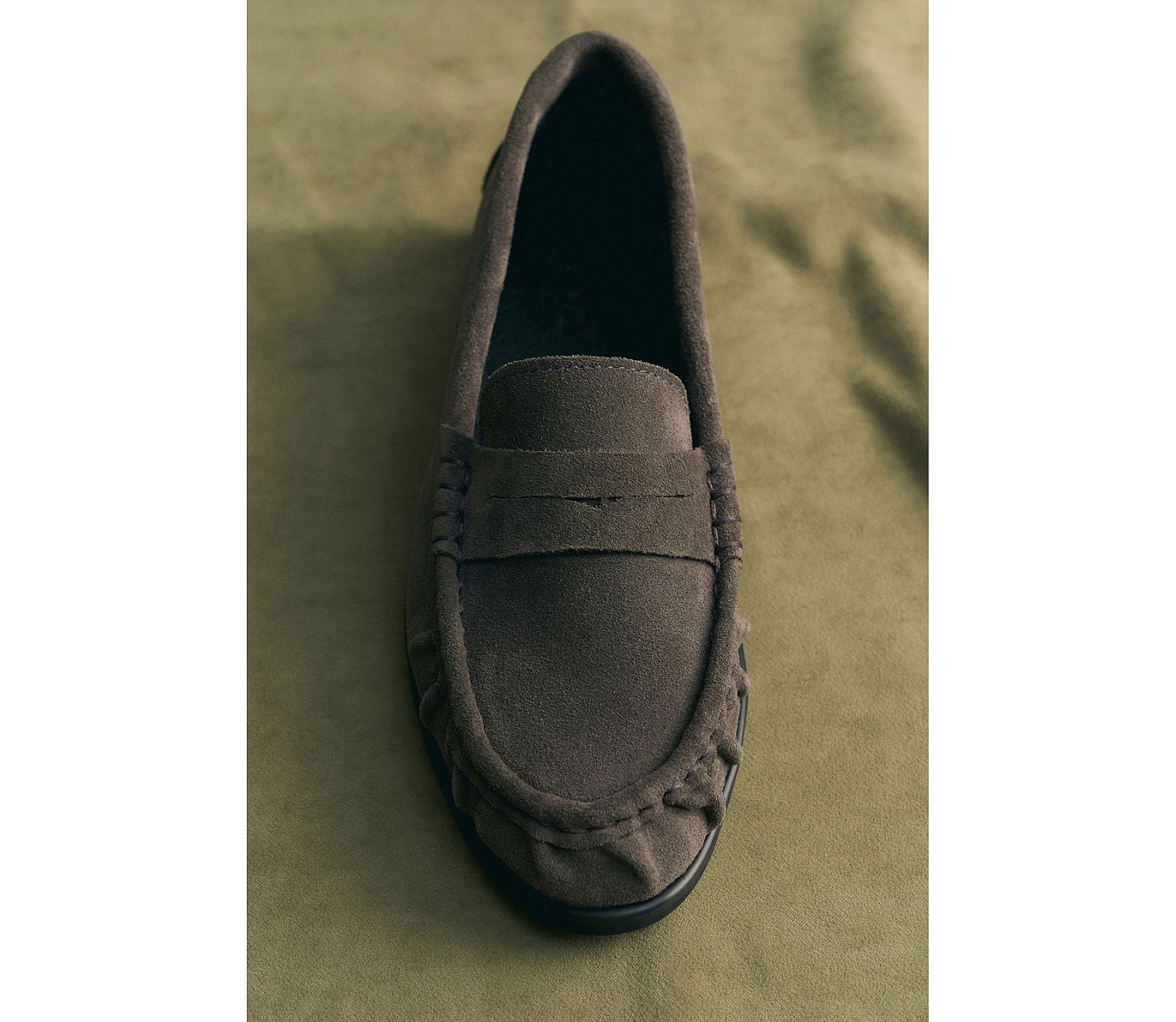 ЛОФЕРИ З АКЦЕНТНОЮ ЗБІРКОЮ