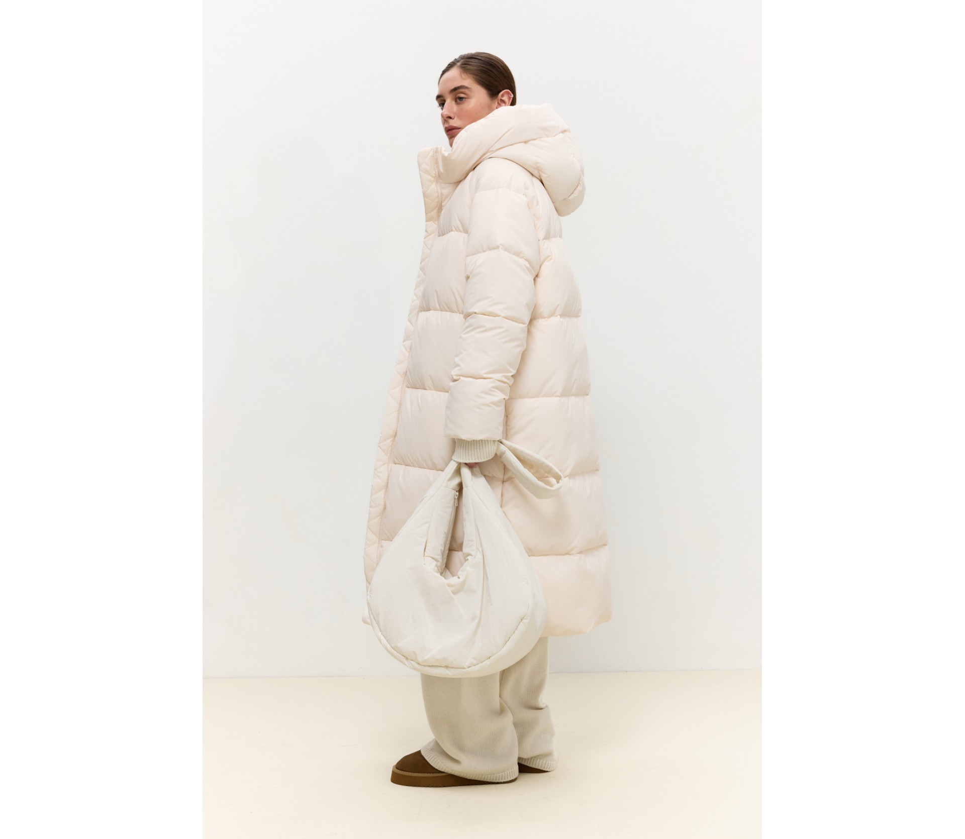 ПУХОВИК ДОВГИЙ З КАПТУРОМ