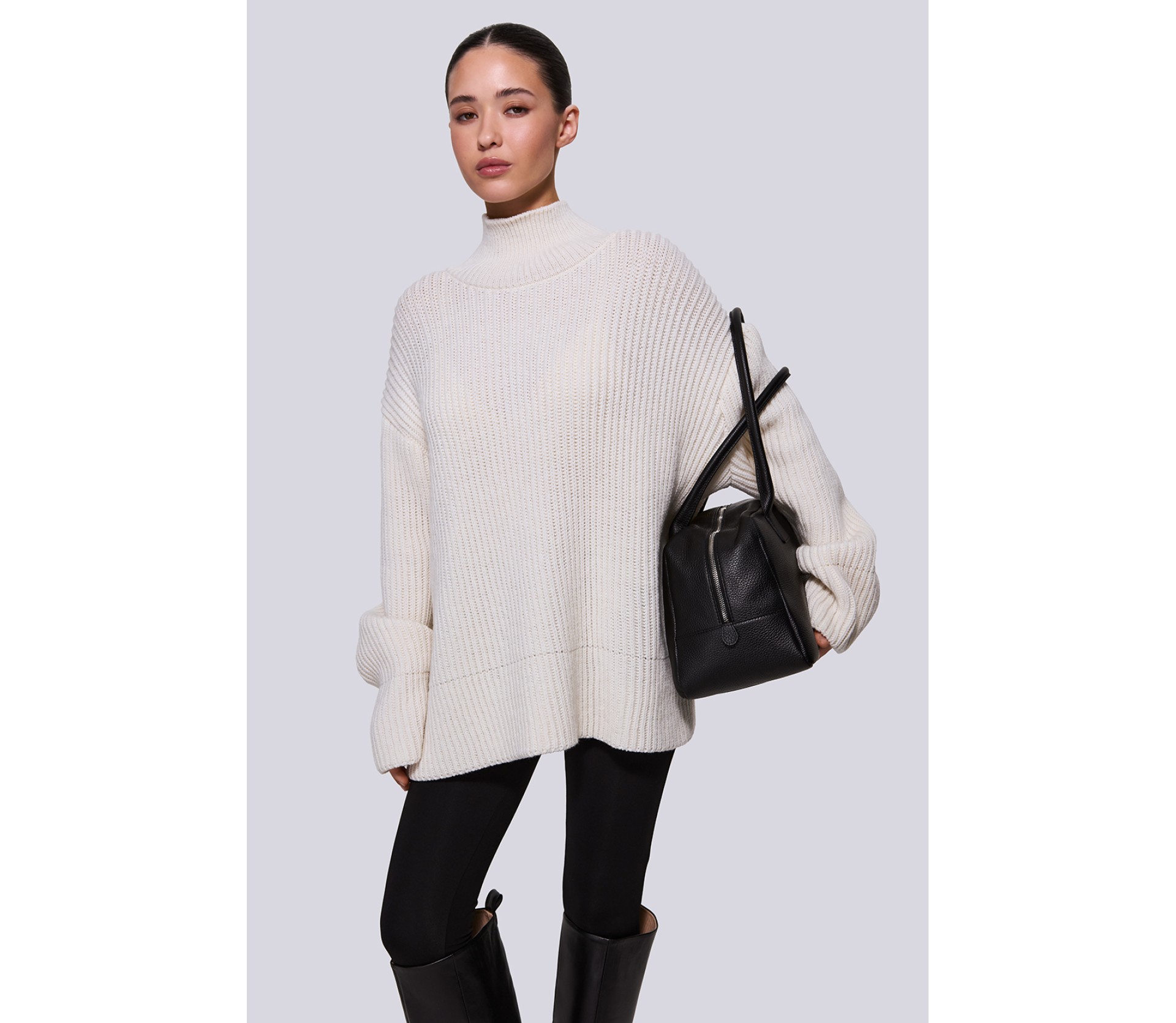 СВЕТР З ВИСОКОЮ ГОРЛОВИНОЮ