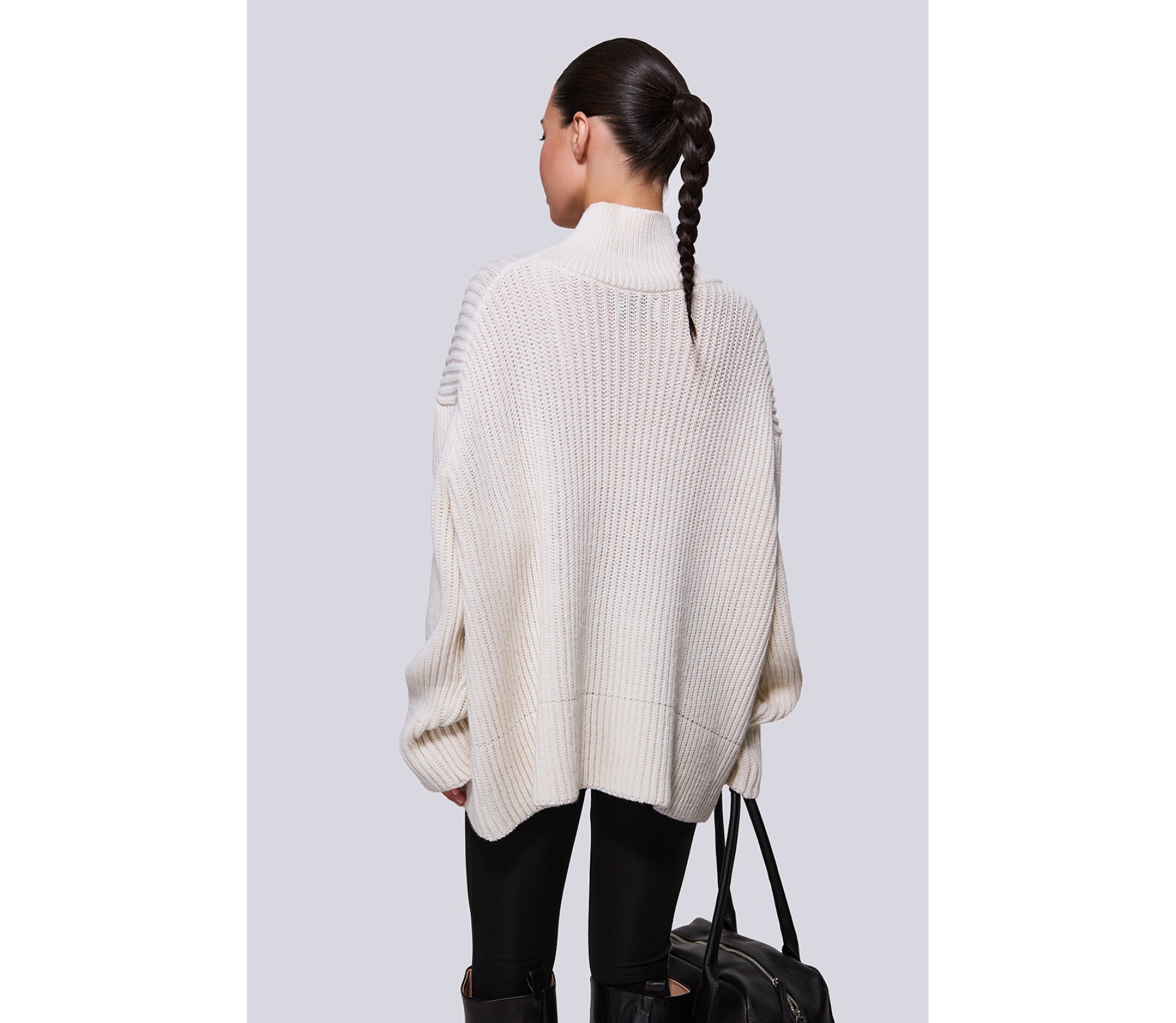 СВЕТР З ВИСОКОЮ ГОРЛОВИНОЮ