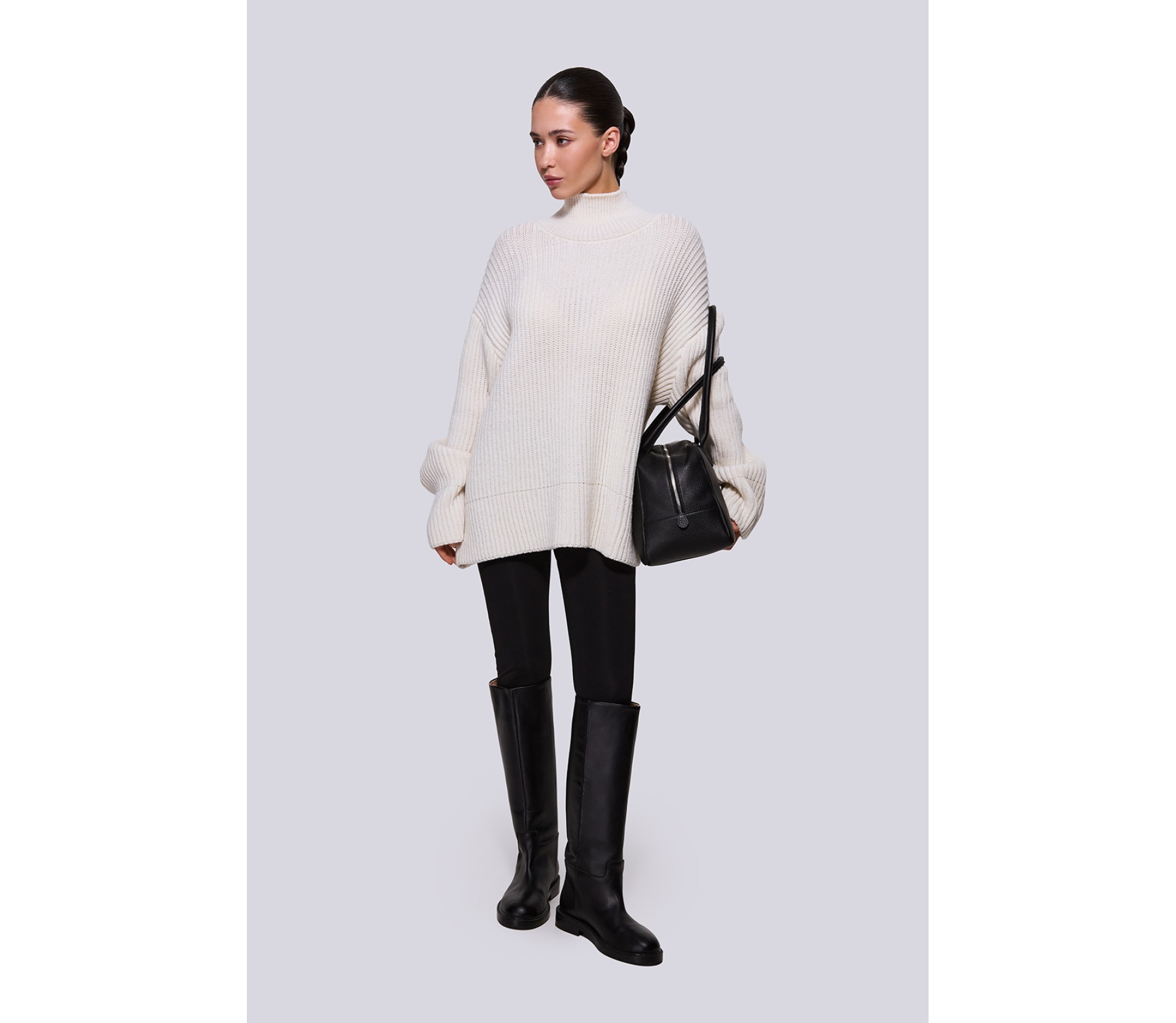 СВЕТР З ВИСОКОЮ ГОРЛОВИНОЮ