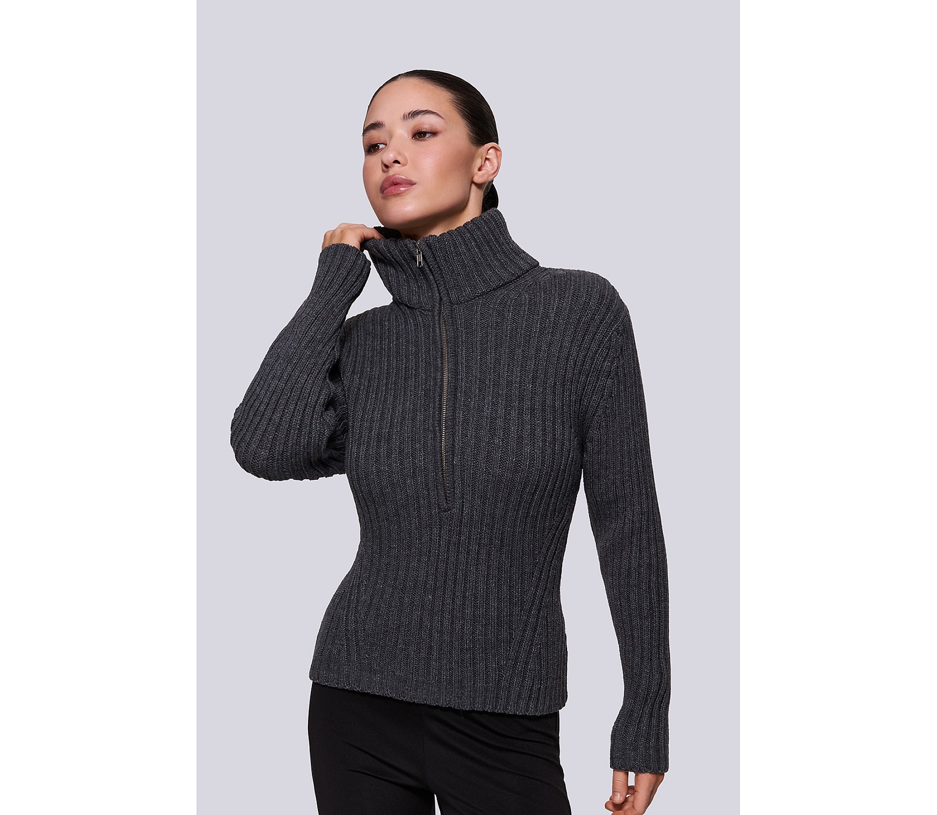 СВЕТР НА БЛИСКАВЦІ