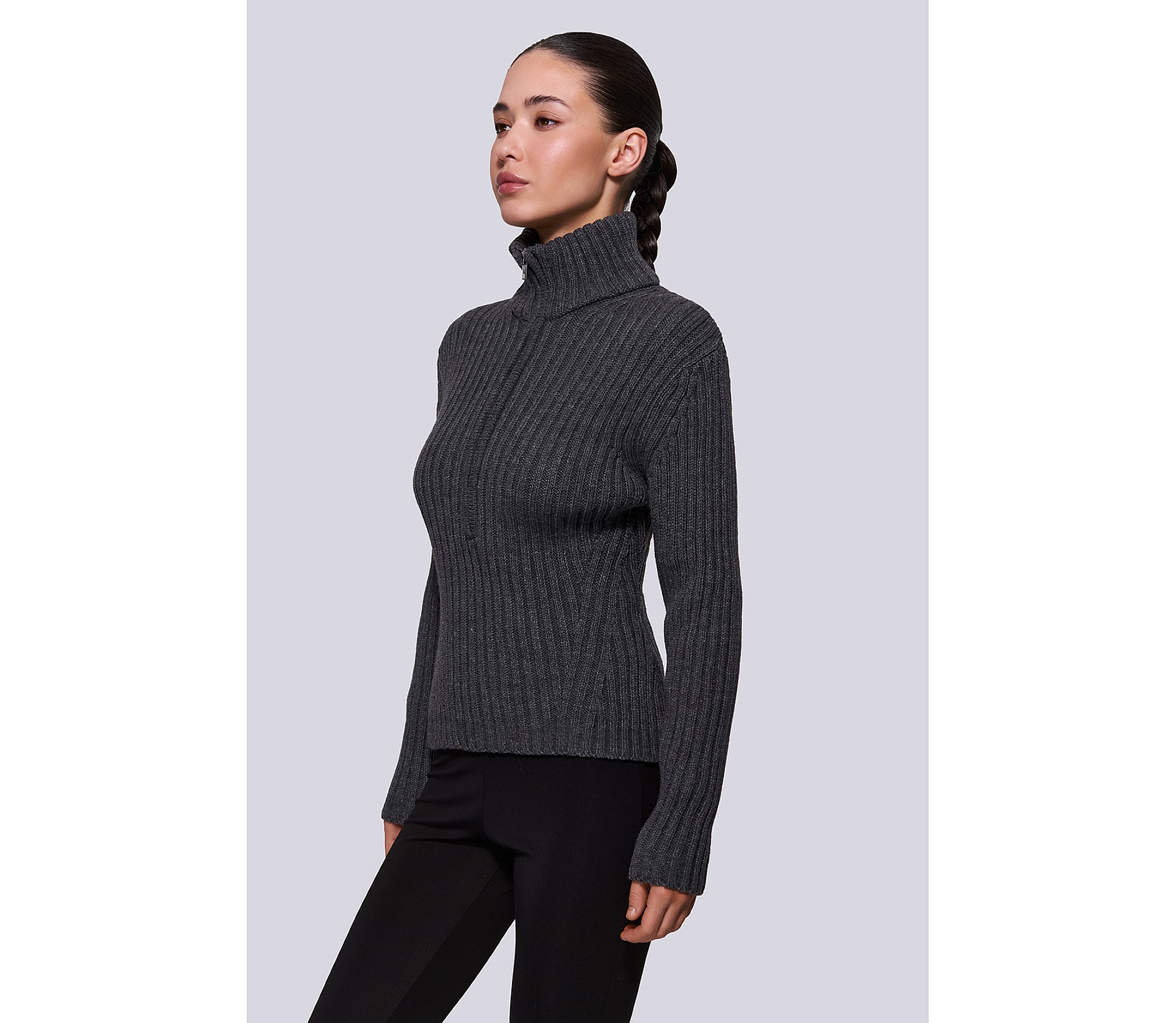 СВЕТР НА БЛИСКАВЦІ