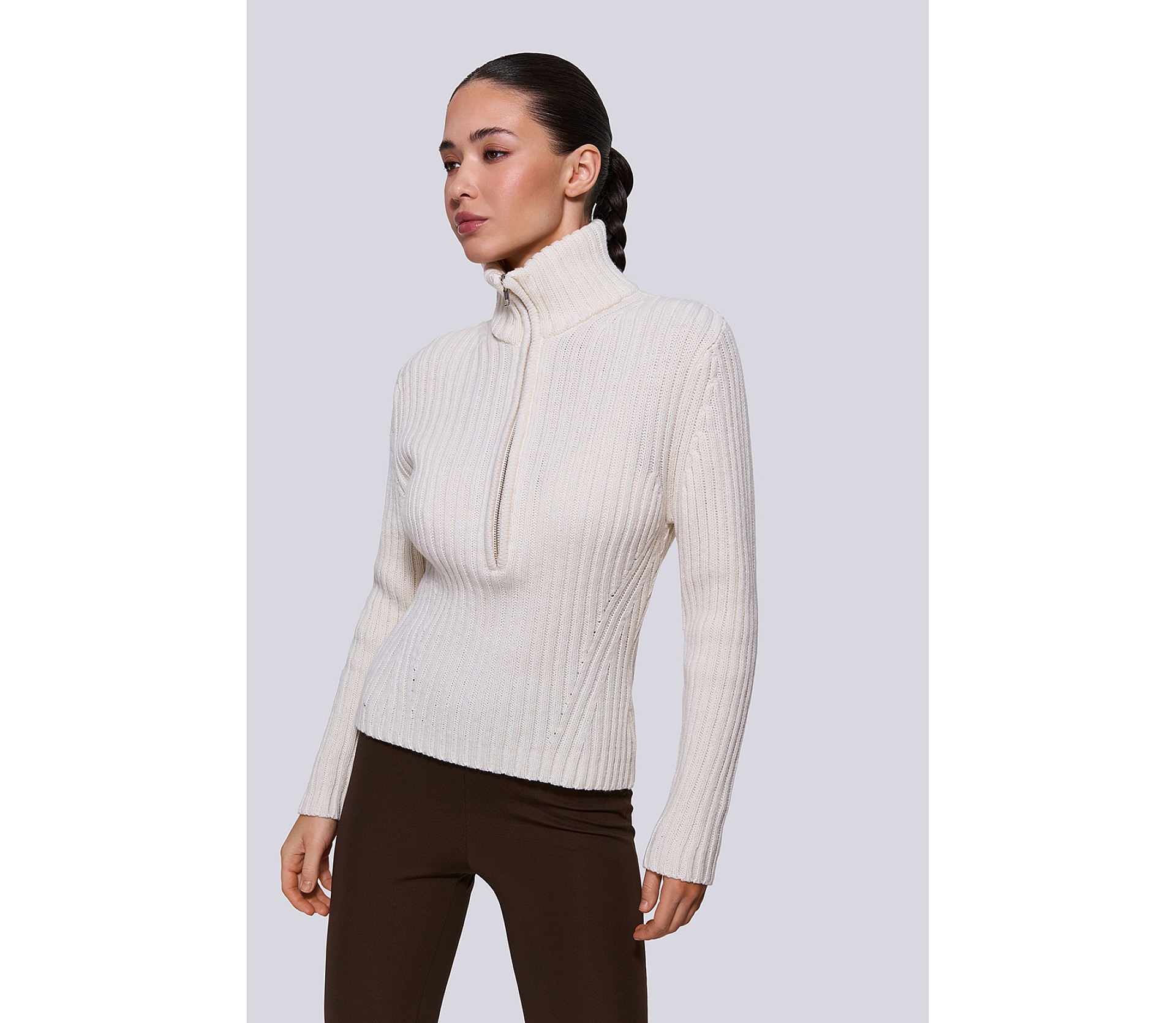 СВЕТР НА БЛИСКАВЦІ