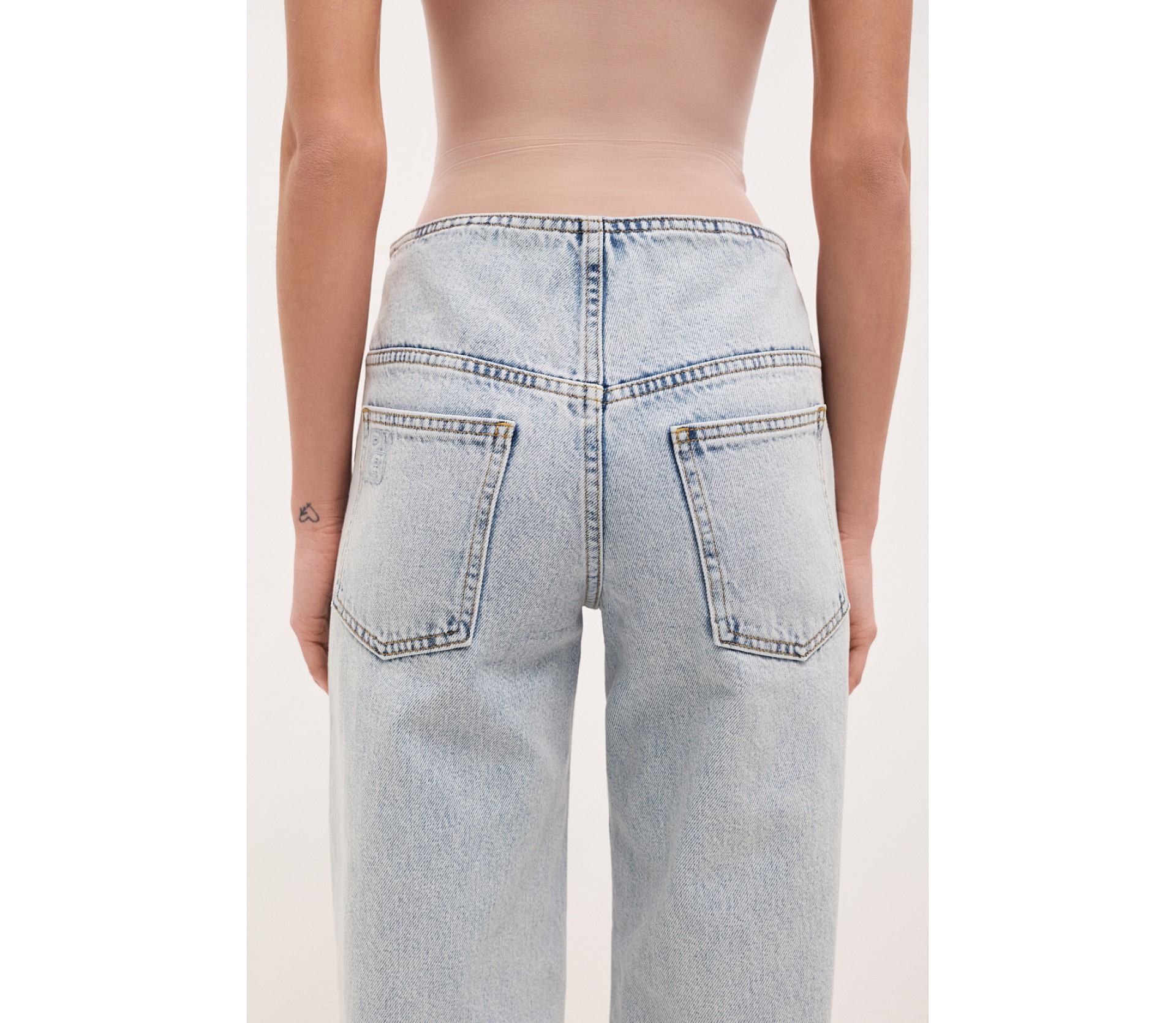 ДЖИНСИ ПРЯМОГО КРОЮ БЕЗ ПОЯСА